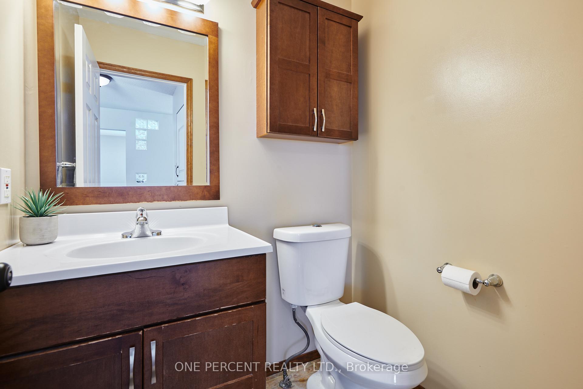 Photo 18 of 64 Silver Horse Crescent, Ottawa, Kanata - Bridlewood — HOMEH