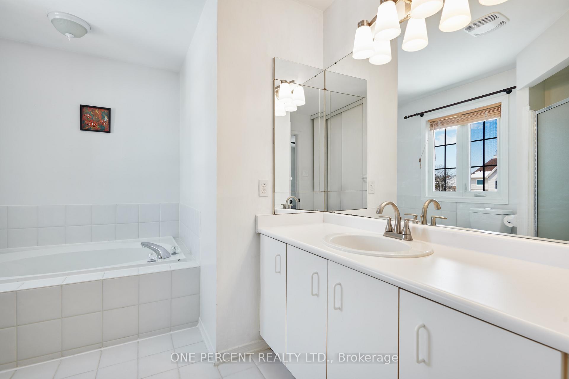 Photo 21 of 64 Silver Horse Crescent, Ottawa, Kanata - Bridlewood — HOMEH