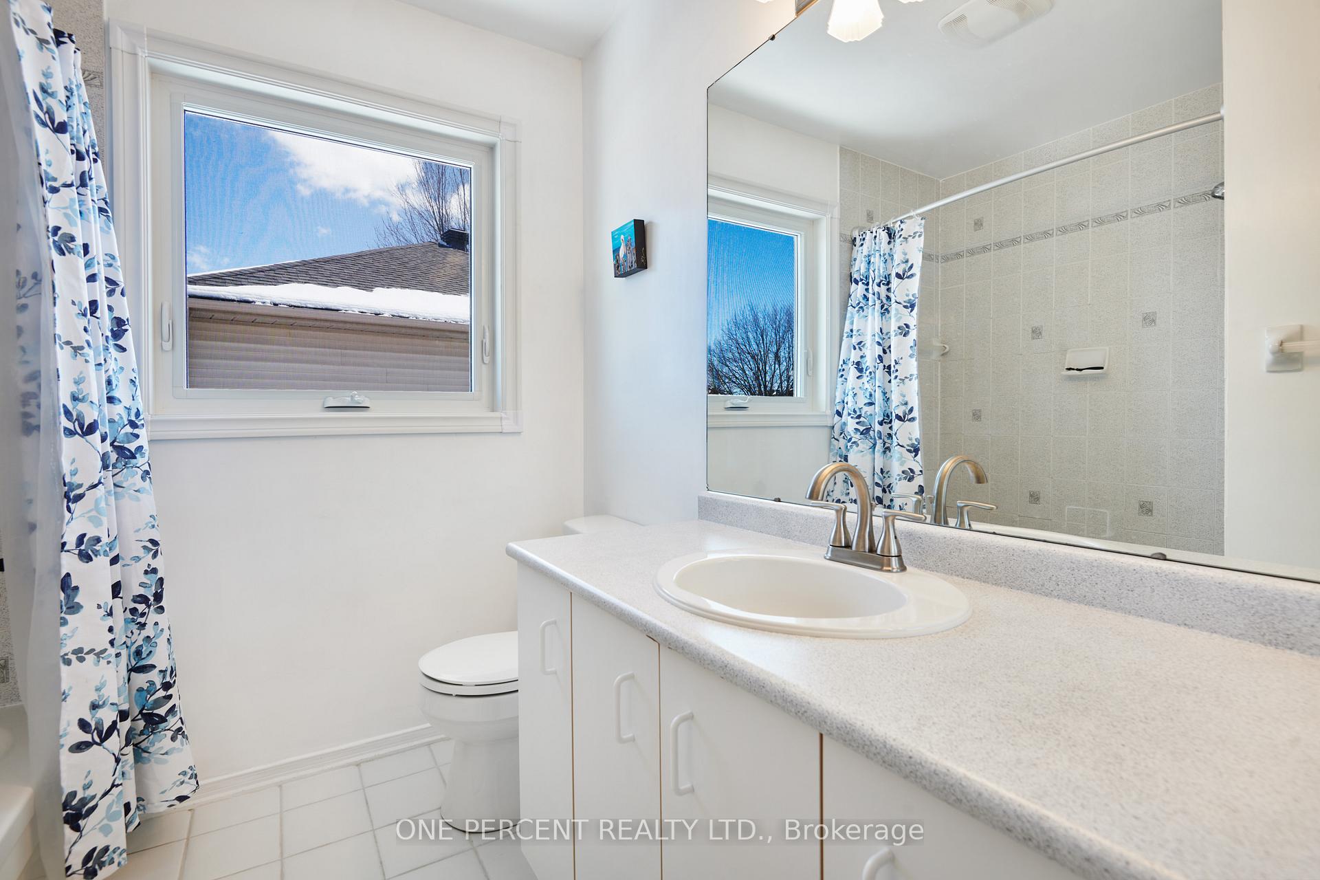 Photo 25 of 64 Silver Horse Crescent, Ottawa, Kanata - Bridlewood — HOMEH