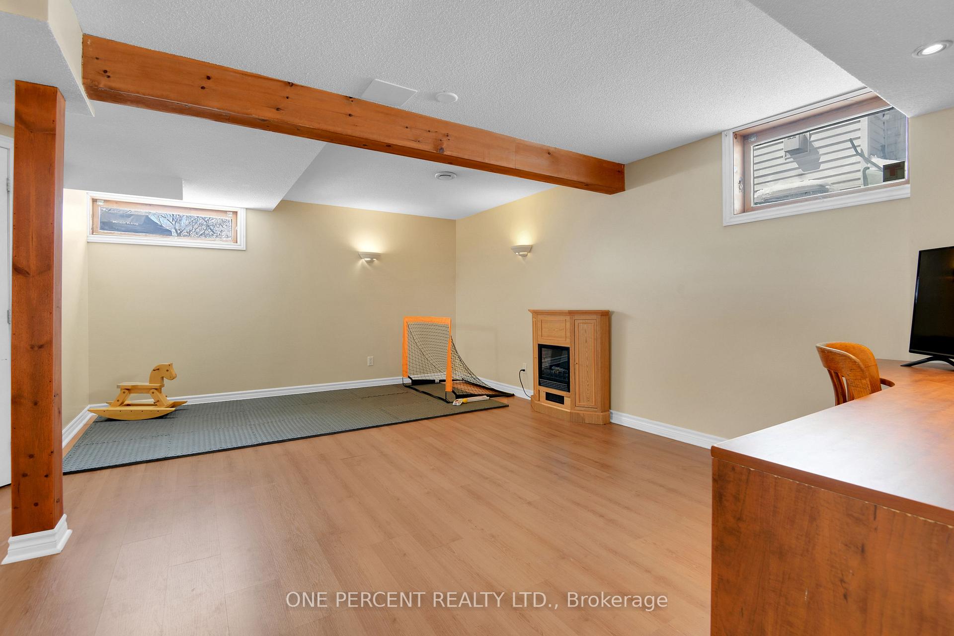 Photo 27 of 64 Silver Horse Crescent, Ottawa, Kanata - Bridlewood — HOMEH
