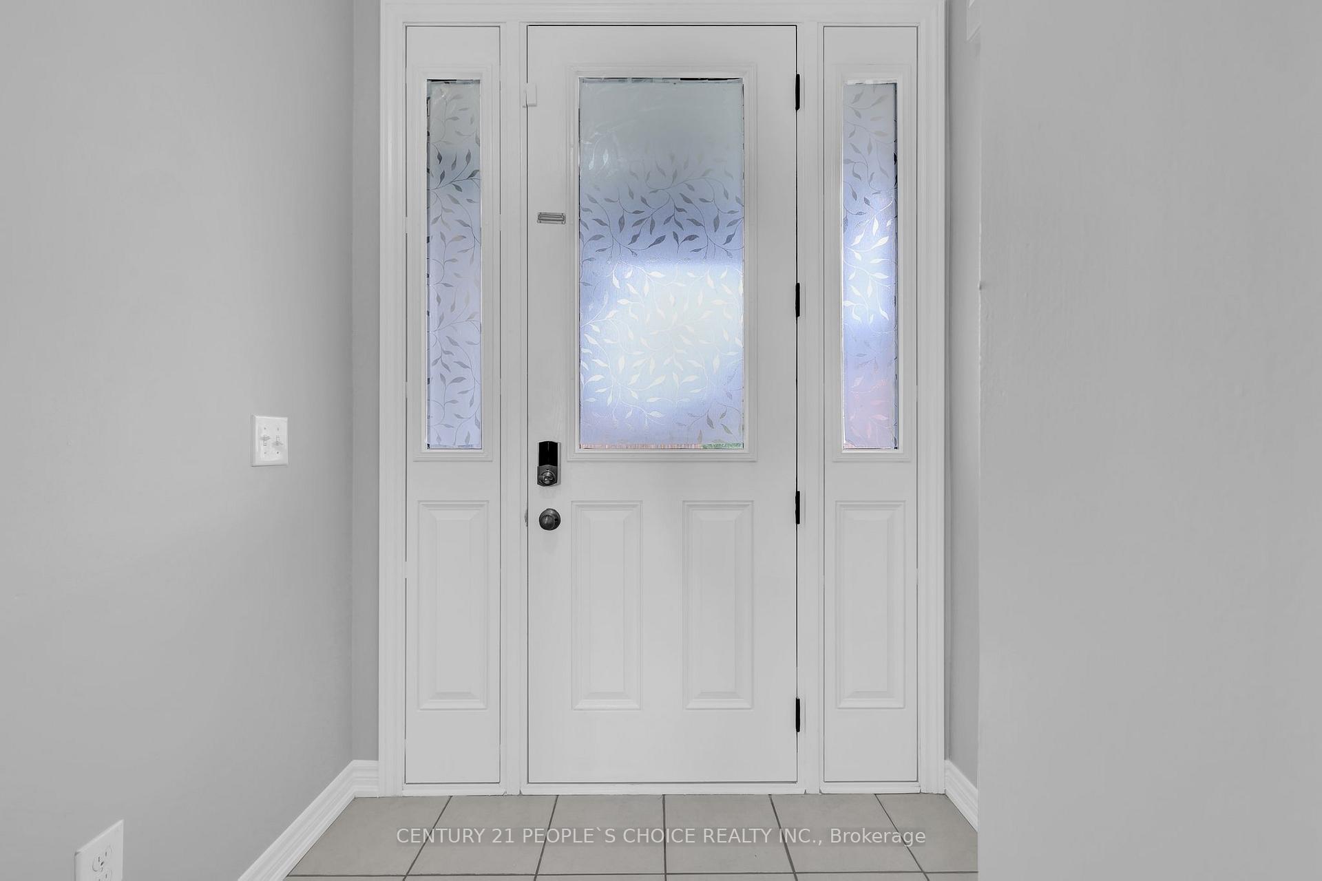 Photo 5 of 38 Narbonne Crescent, Hamilton, Stoney Creek Mountain — HOMEH