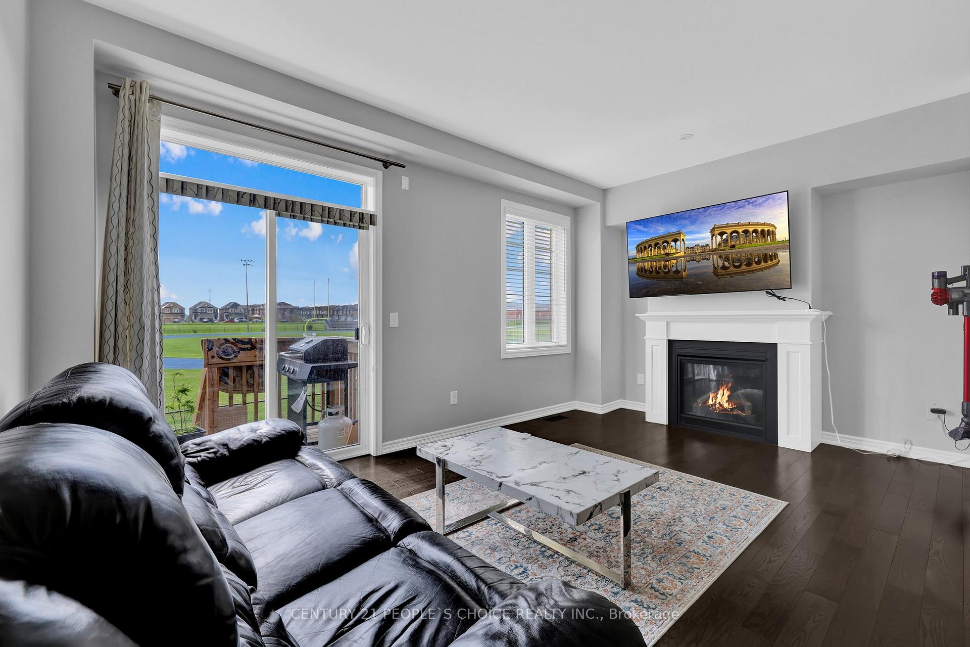 Photo 6 of 38 Narbonne Crescent, Hamilton, Stoney Creek Mountain — HOMEH