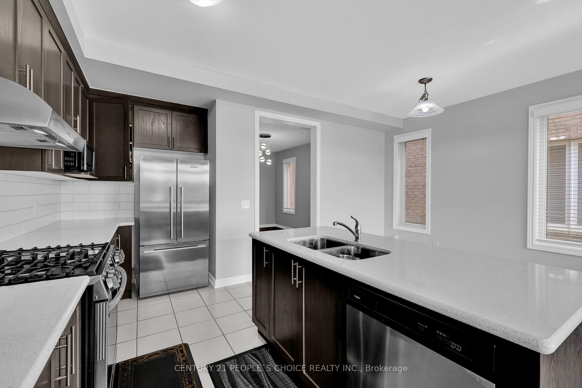 Photo 17 of 38 Narbonne Crescent, Hamilton, Stoney Creek Mountain — HOMEH