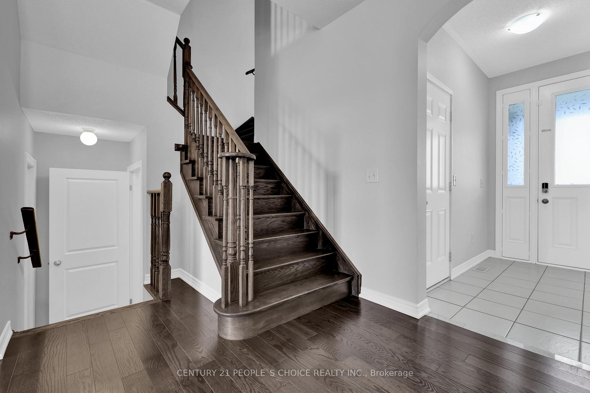 Photo 23 of 38 Narbonne Crescent, Hamilton, Stoney Creek Mountain — HOMEH