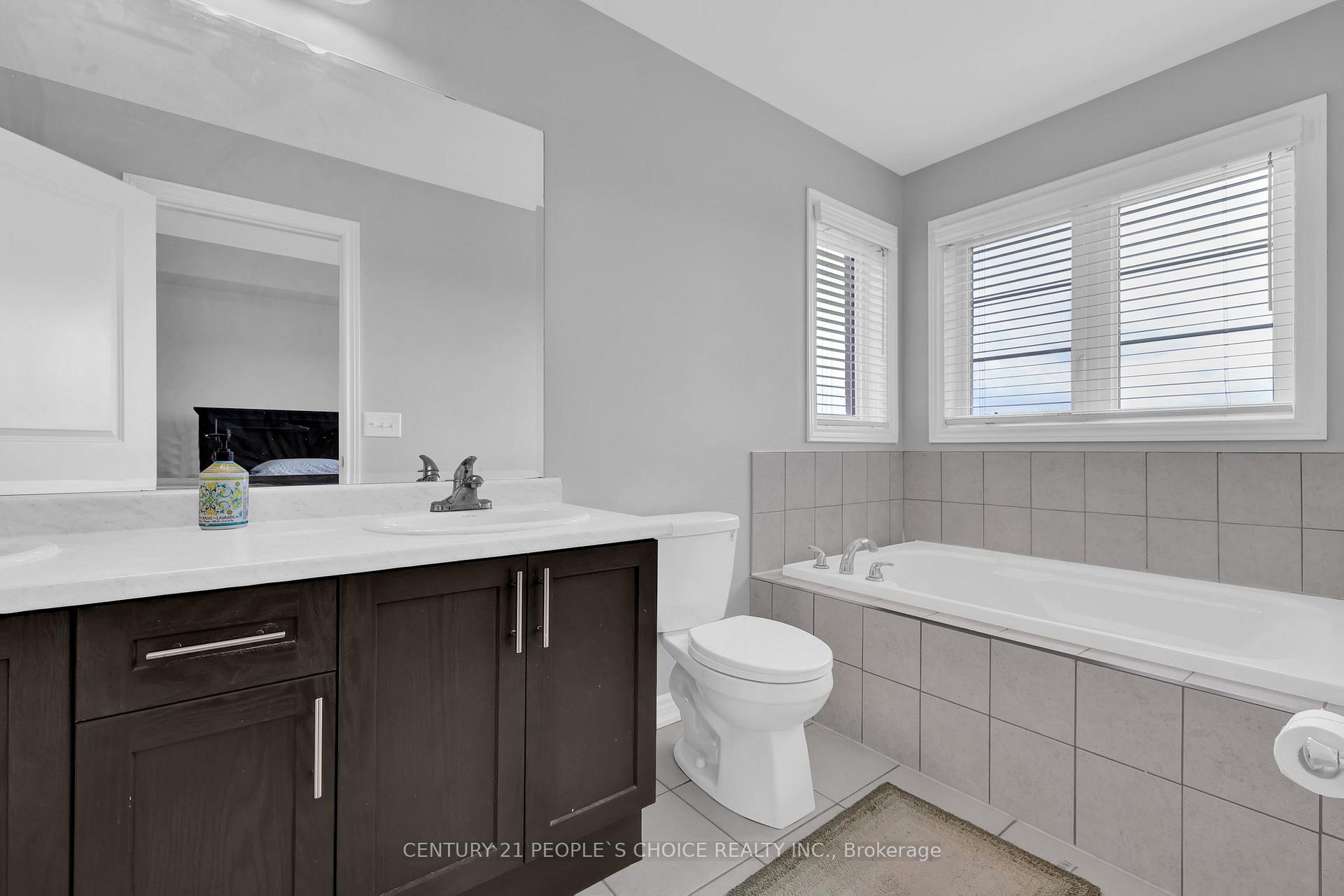 Photo 33 of 38 Narbonne Crescent, Hamilton, Stoney Creek Mountain — HOMEH