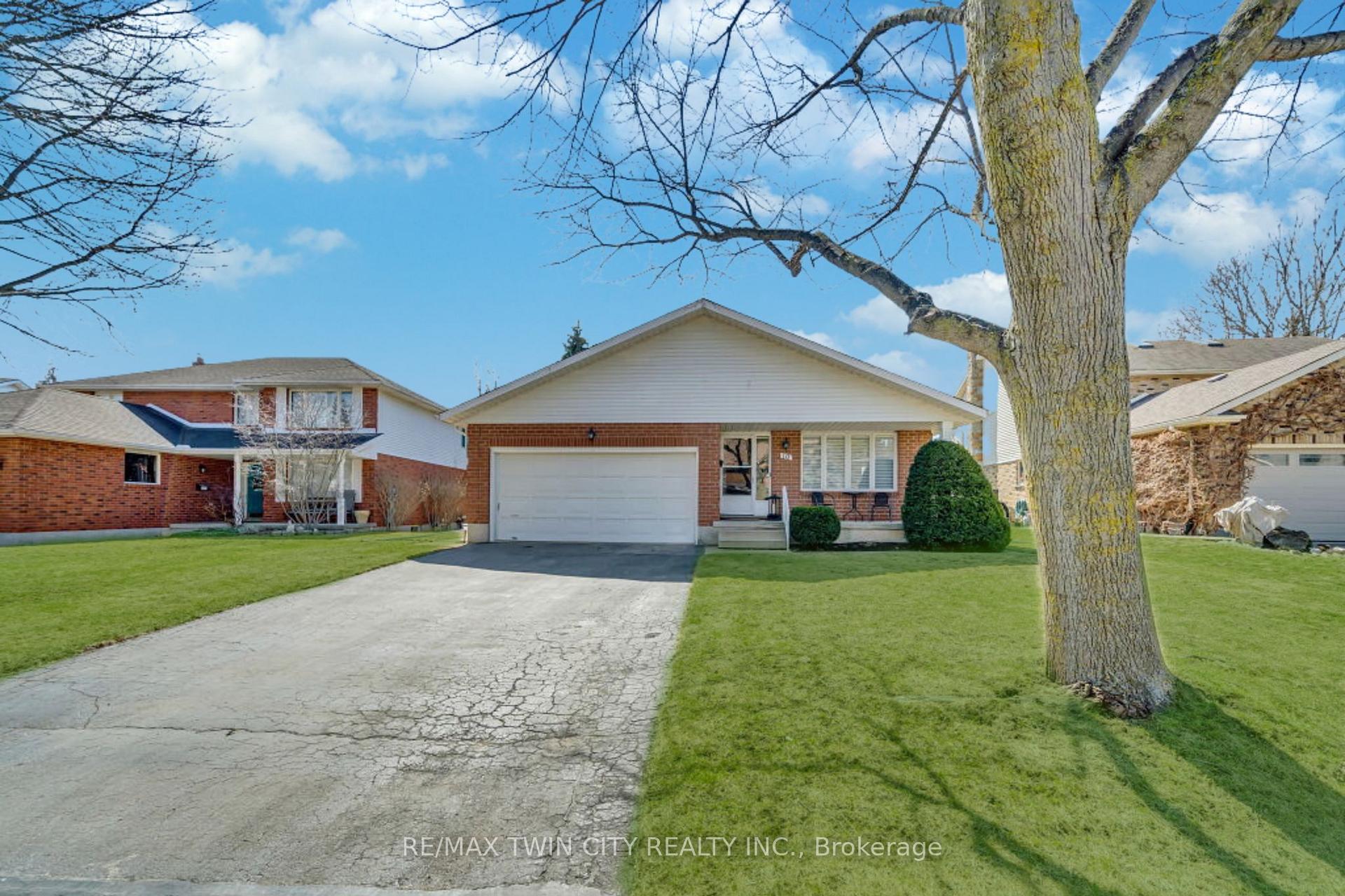 Photo 1 of 10 Dunnington Court, Kitchener — HOMEH