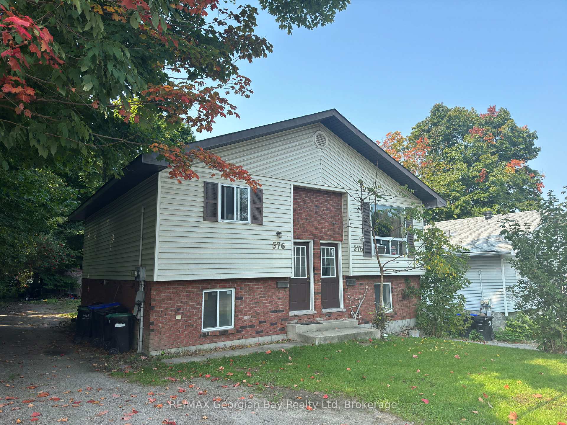 Photo 1 of 576 William Street, Midland — HOMEH