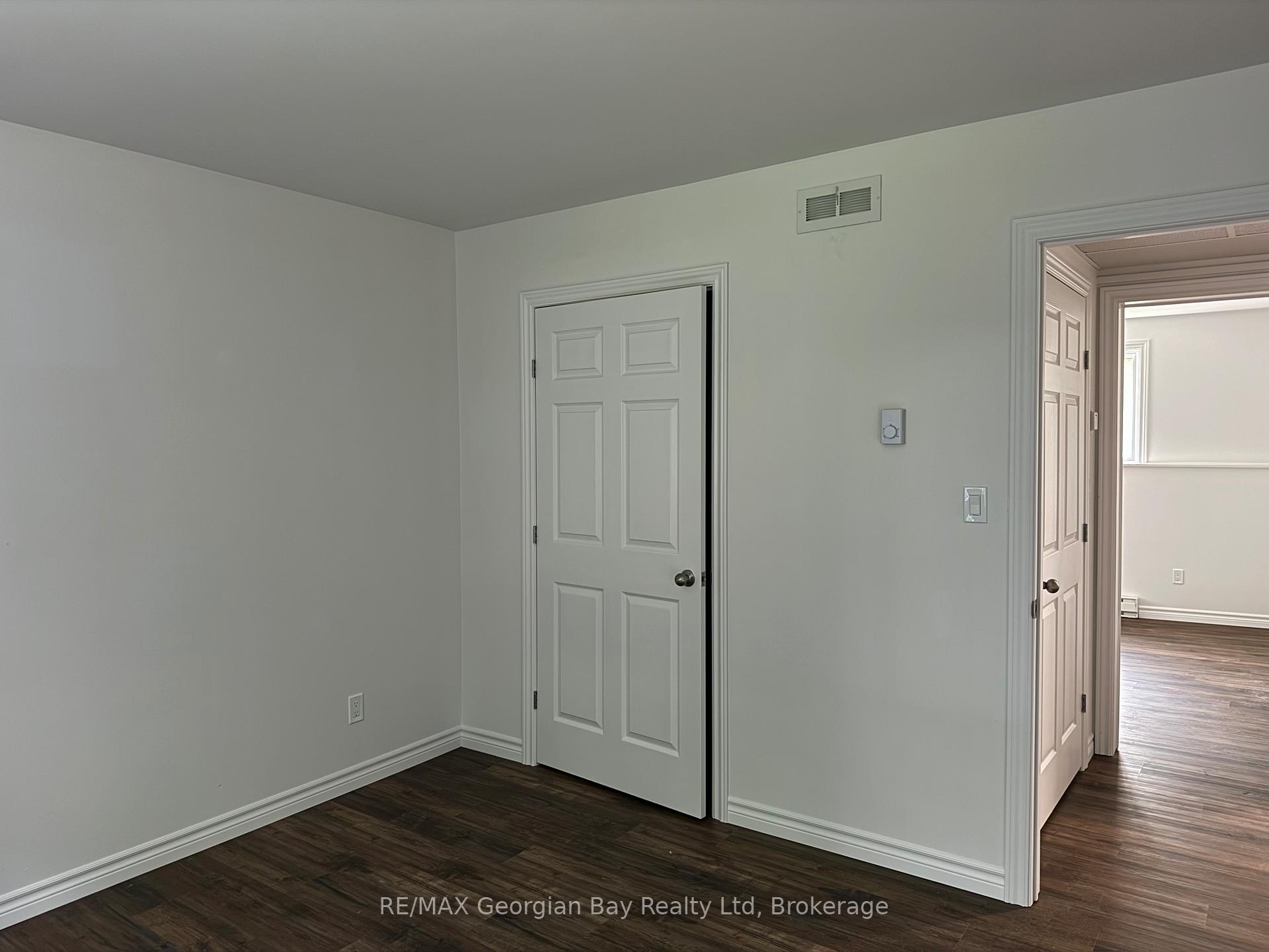 Photo 8 of 576 William Street, Midland — HOMEH