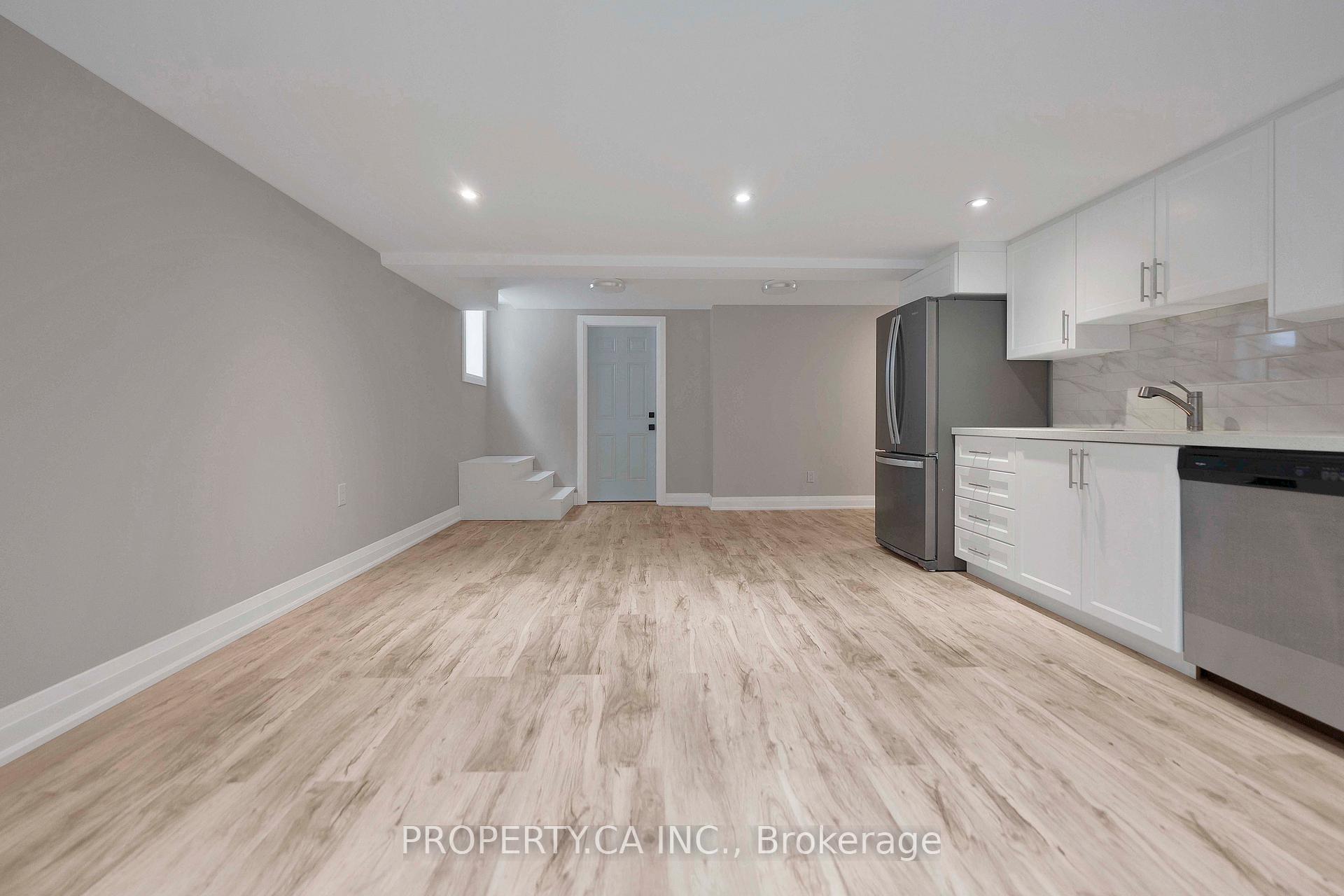 Photo 4 of Unit Lower, 17 Sable Drive, Hamilton, Ancaster — HOMEH