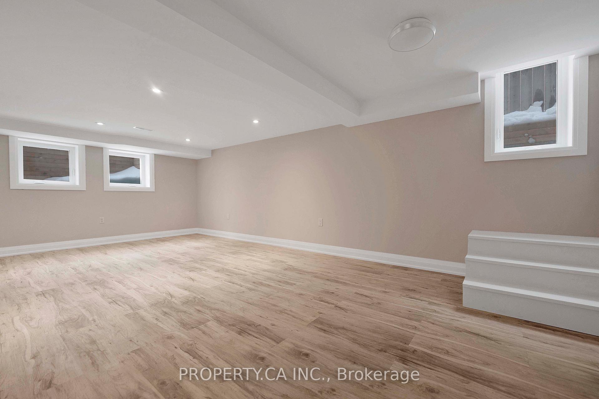 Photo 5 of Unit Lower, 17 Sable Drive, Hamilton, Ancaster — HOMEH