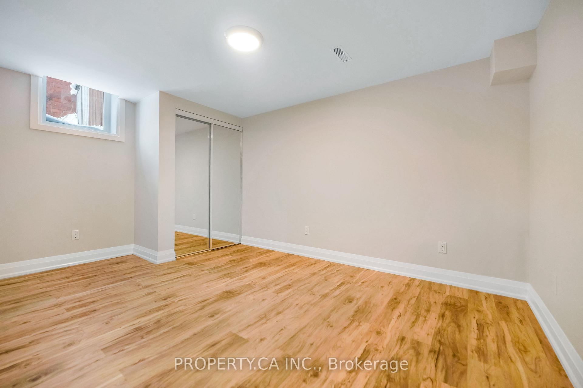 Photo 10 of Unit Lower, 17 Sable Drive, Hamilton, Ancaster — HOMEH