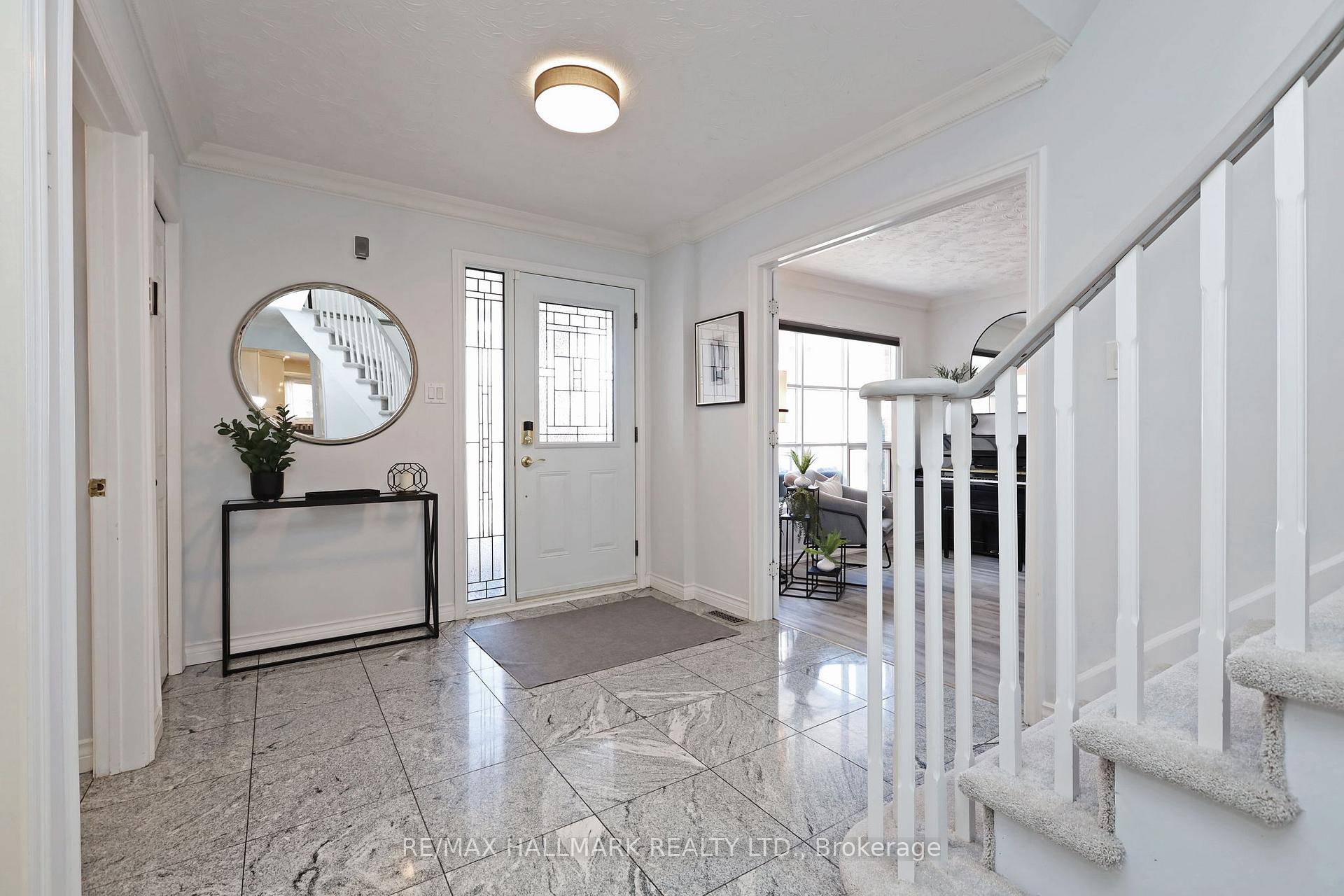 Photo 5 of 553 Raymerville Drive, Markham, Raymerville — HOMEH