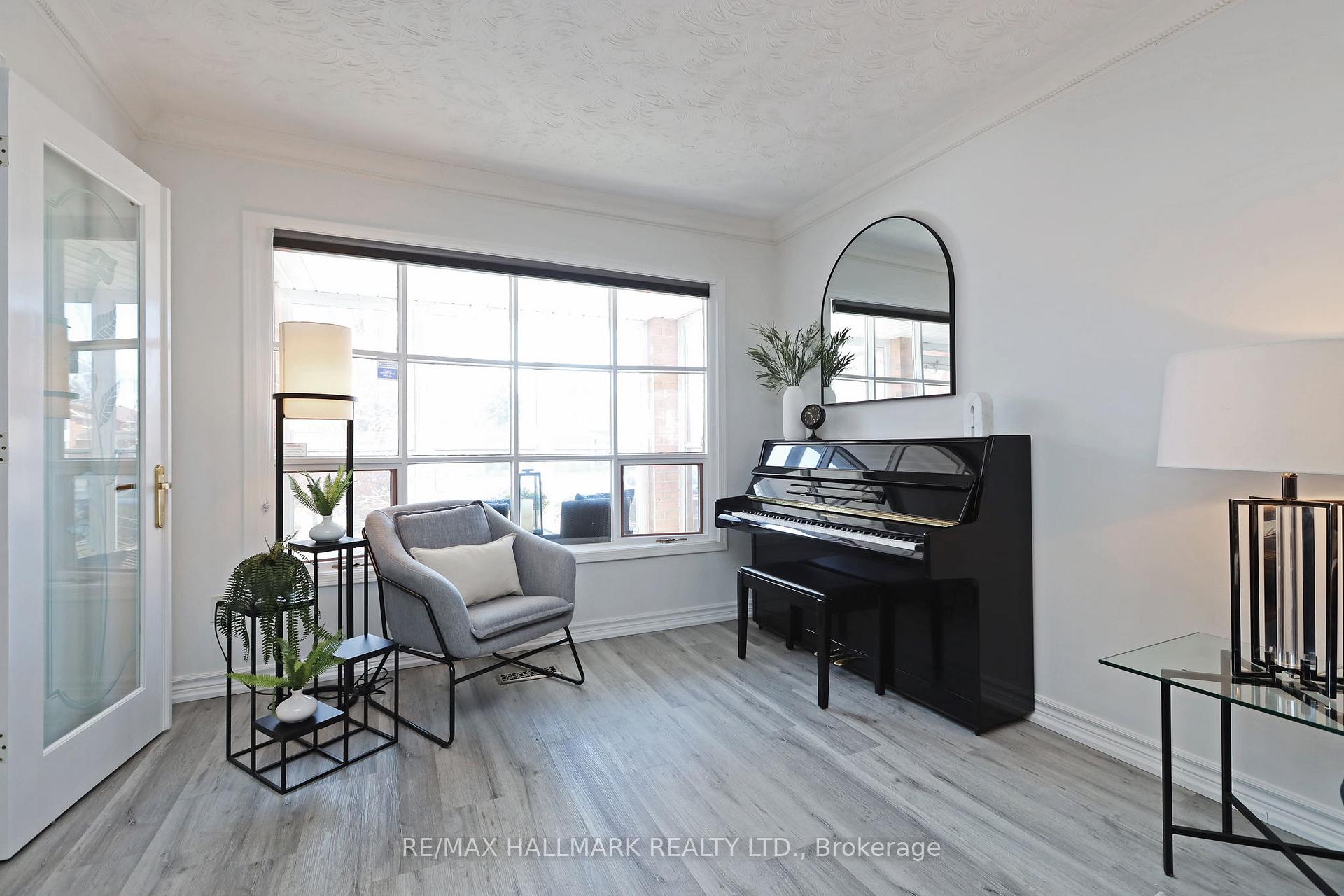 Photo 6 of 553 Raymerville Drive, Markham, Raymerville — HOMEH