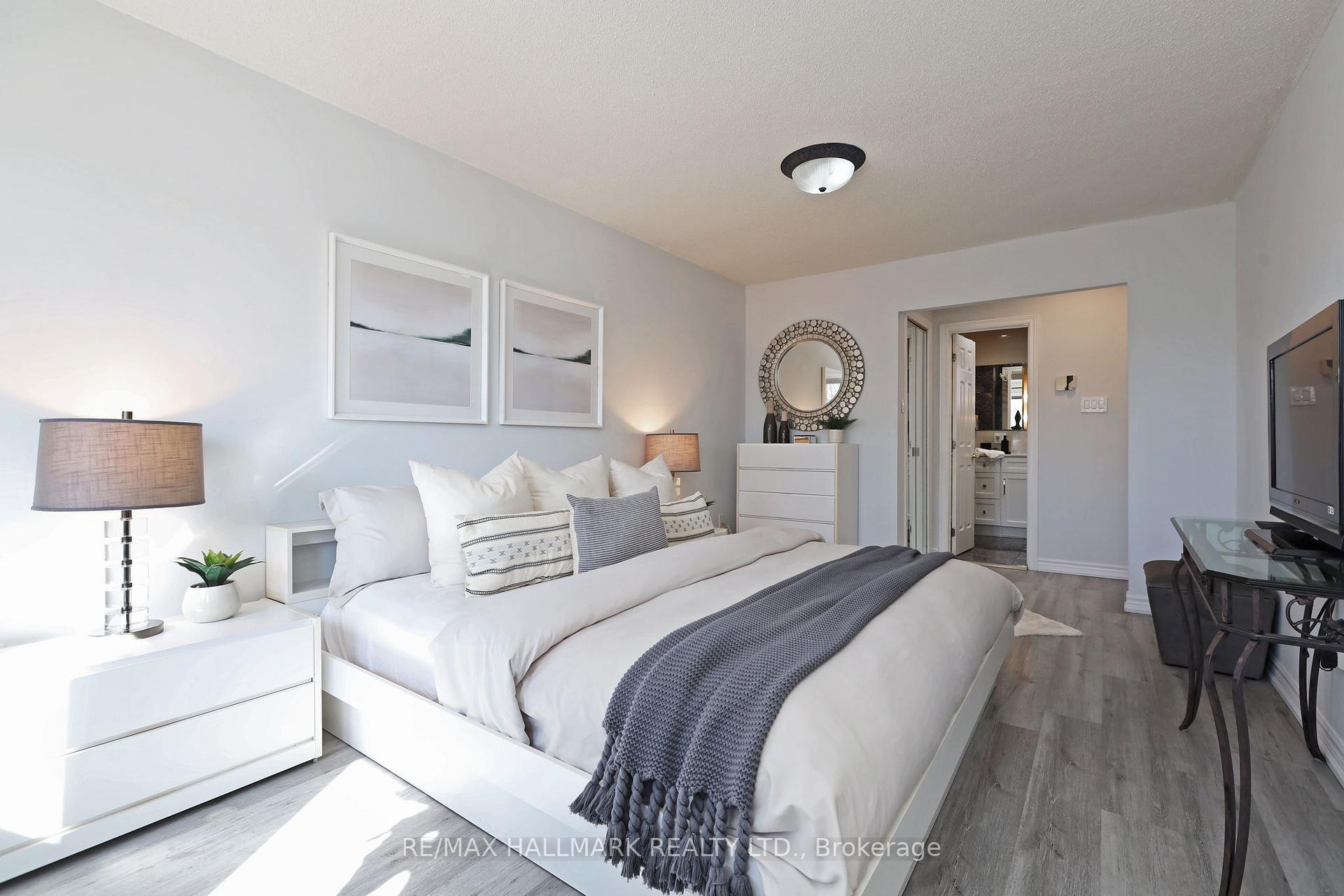 Photo 22 of 553 Raymerville Drive, Markham, Raymerville — HOMEH
