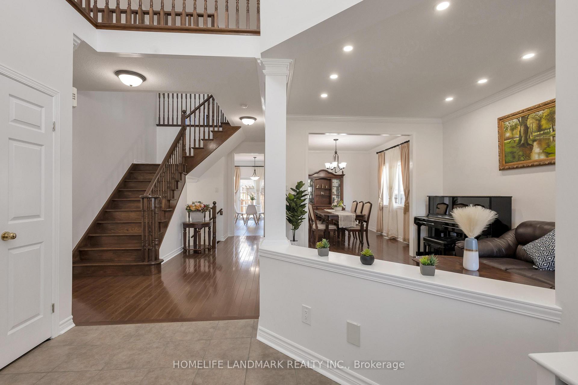 Photo 5 of 261 Waterbend Crescent, Kitchener — HOMEH