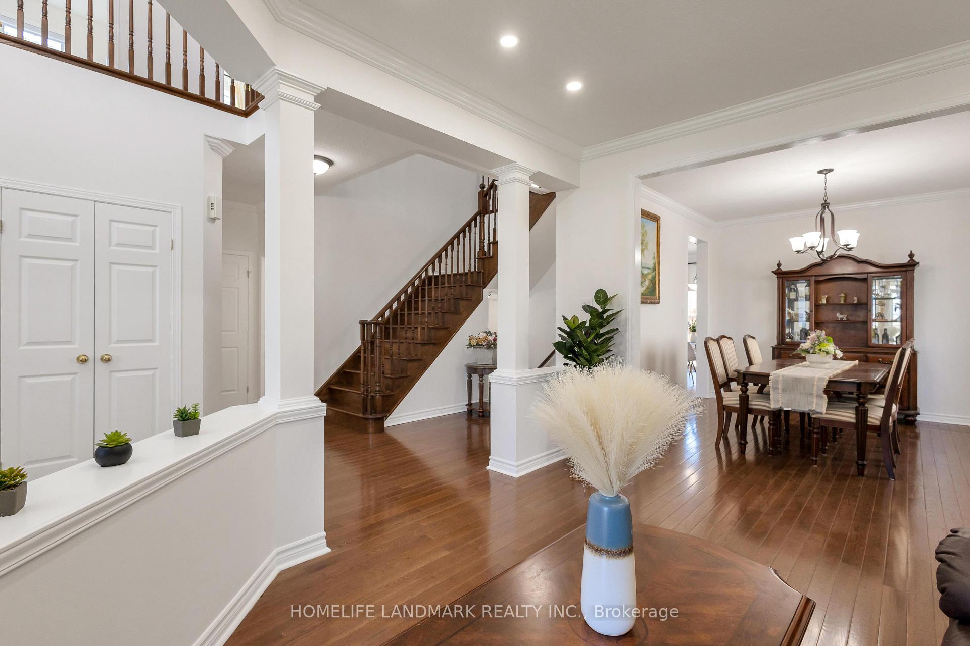 Photo 8 of 261 Waterbend Crescent, Kitchener — HOMEH