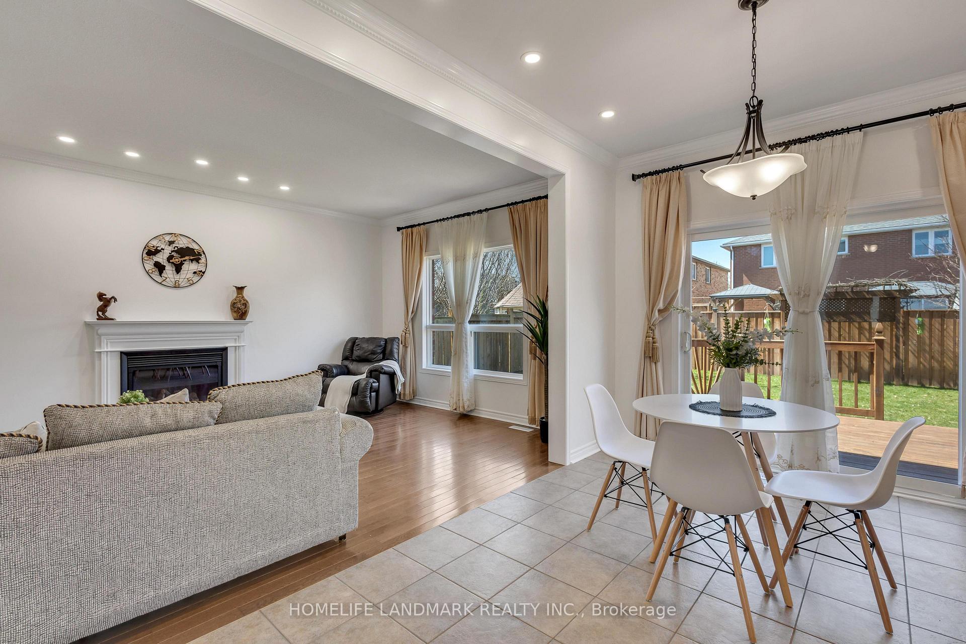 Photo 13 of 261 Waterbend Crescent, Kitchener — HOMEH