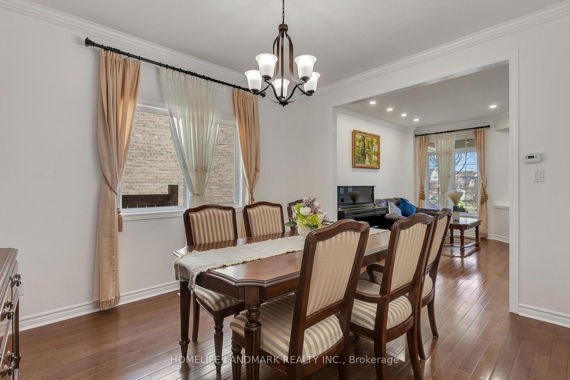 Photo 17 of 261 Waterbend Crescent, Kitchener — HOMEH
