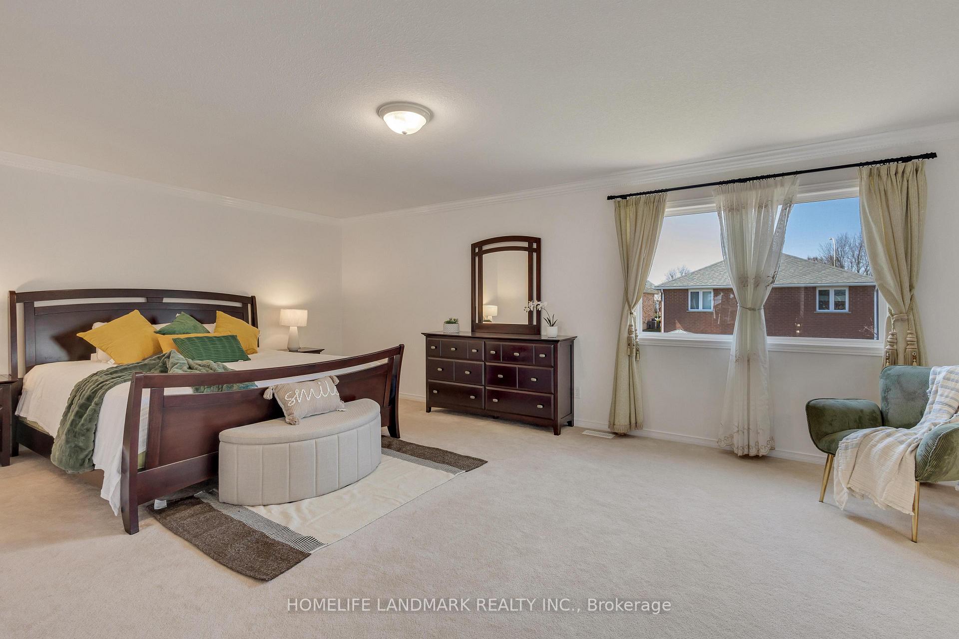 Photo 24 of 261 Waterbend Crescent, Kitchener — HOMEH