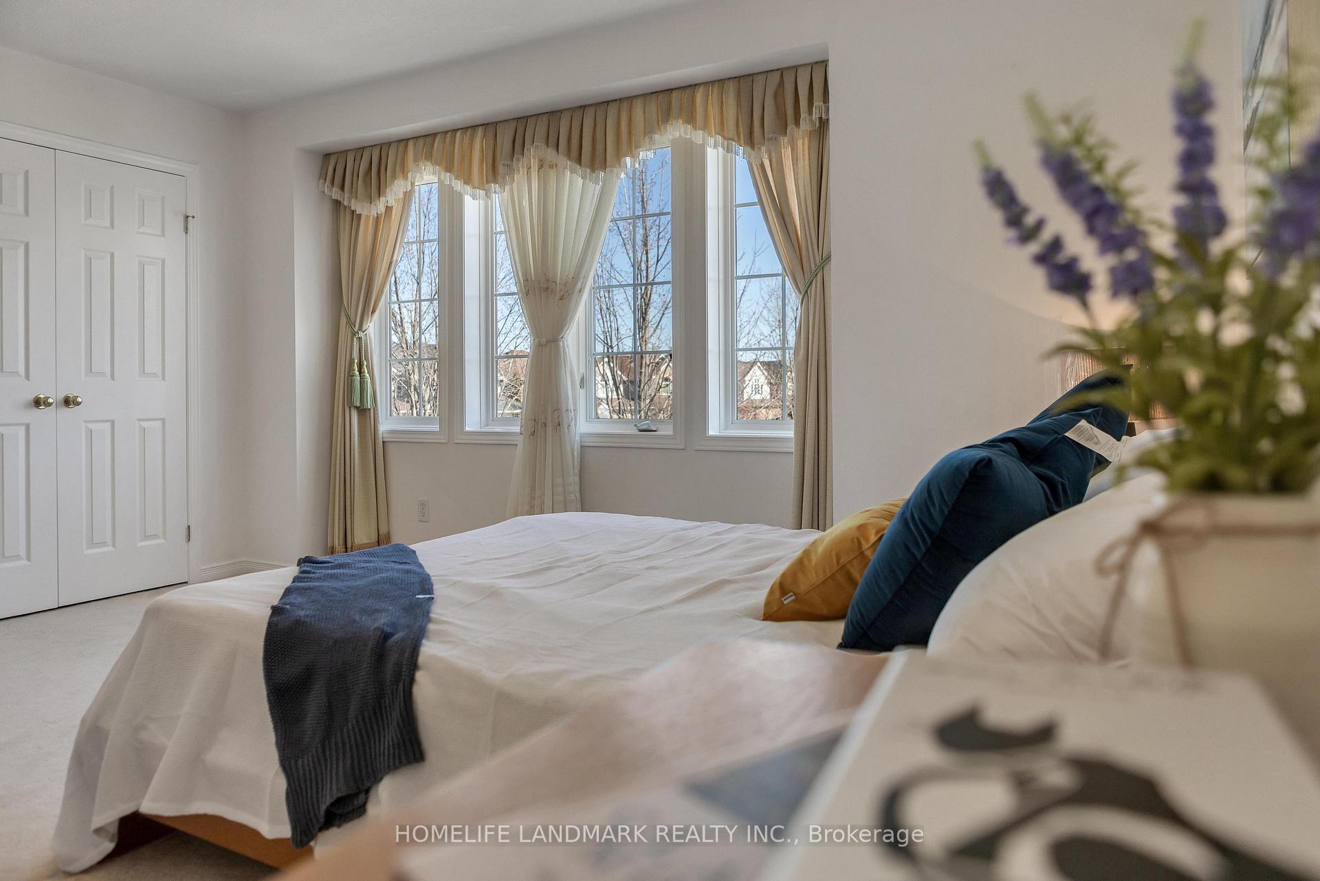 Photo 36 of 261 Waterbend Crescent, Kitchener — HOMEH