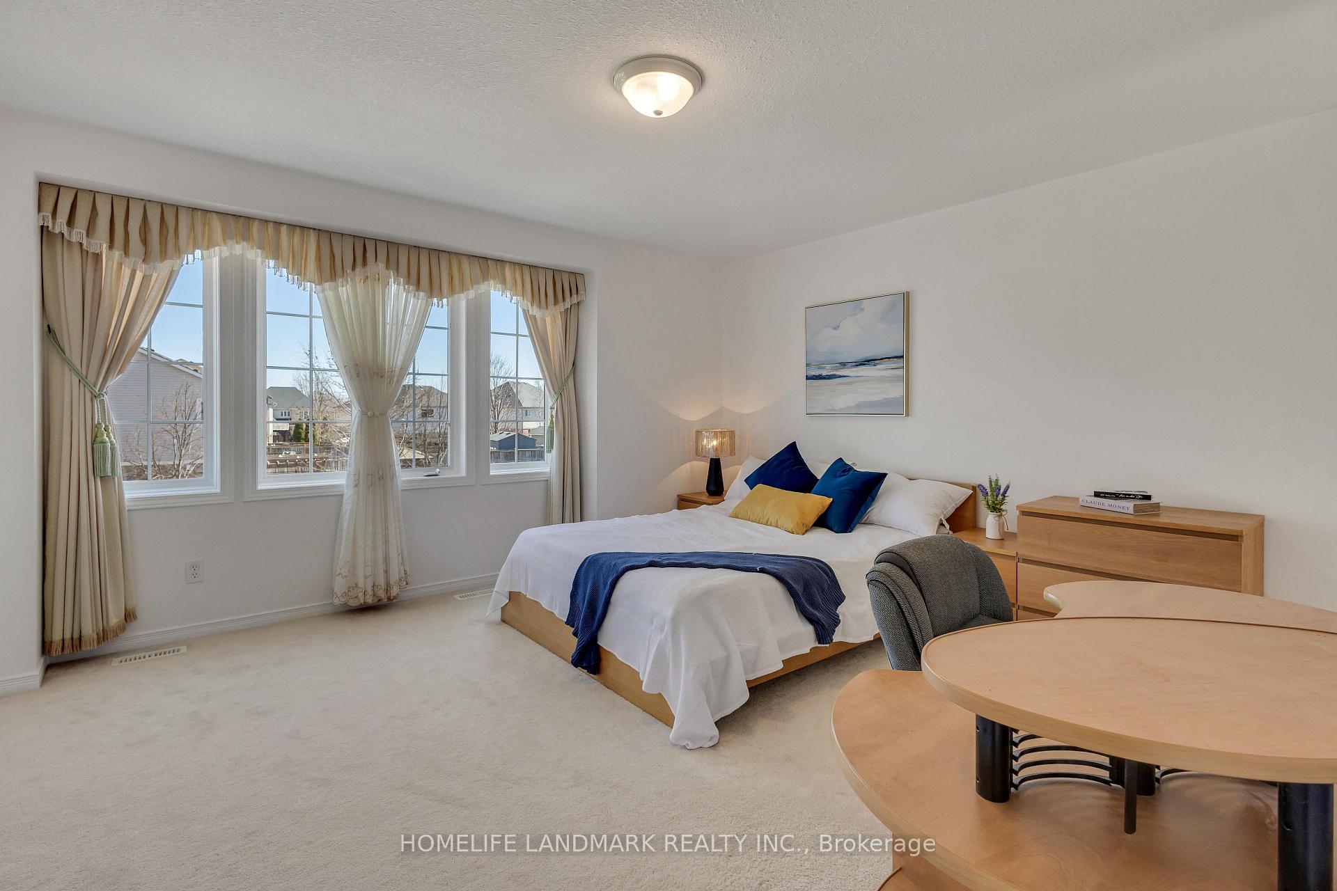 Photo 37 of 261 Waterbend Crescent, Kitchener — HOMEH