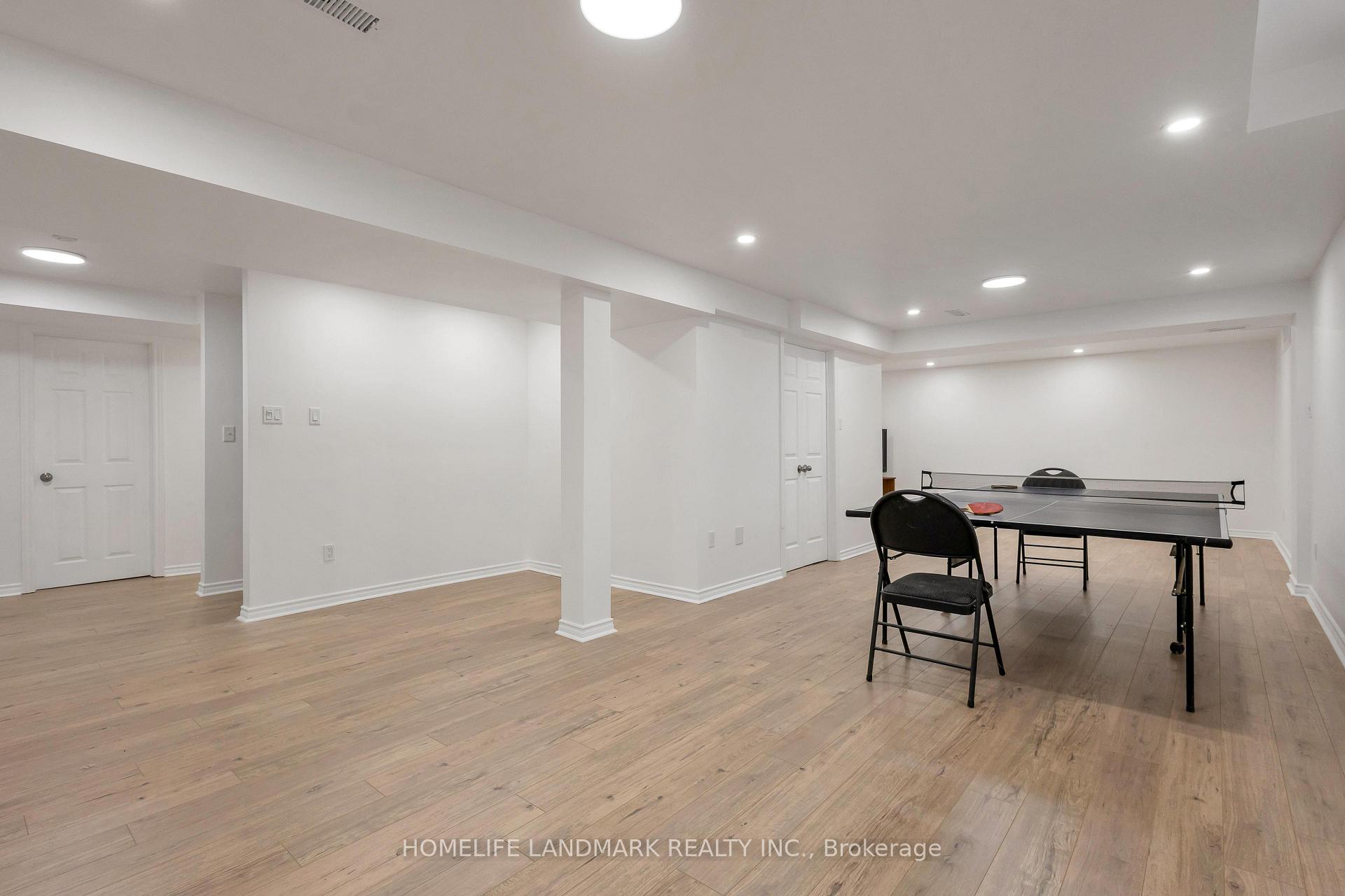 Photo 41 of 261 Waterbend Crescent, Kitchener — HOMEH