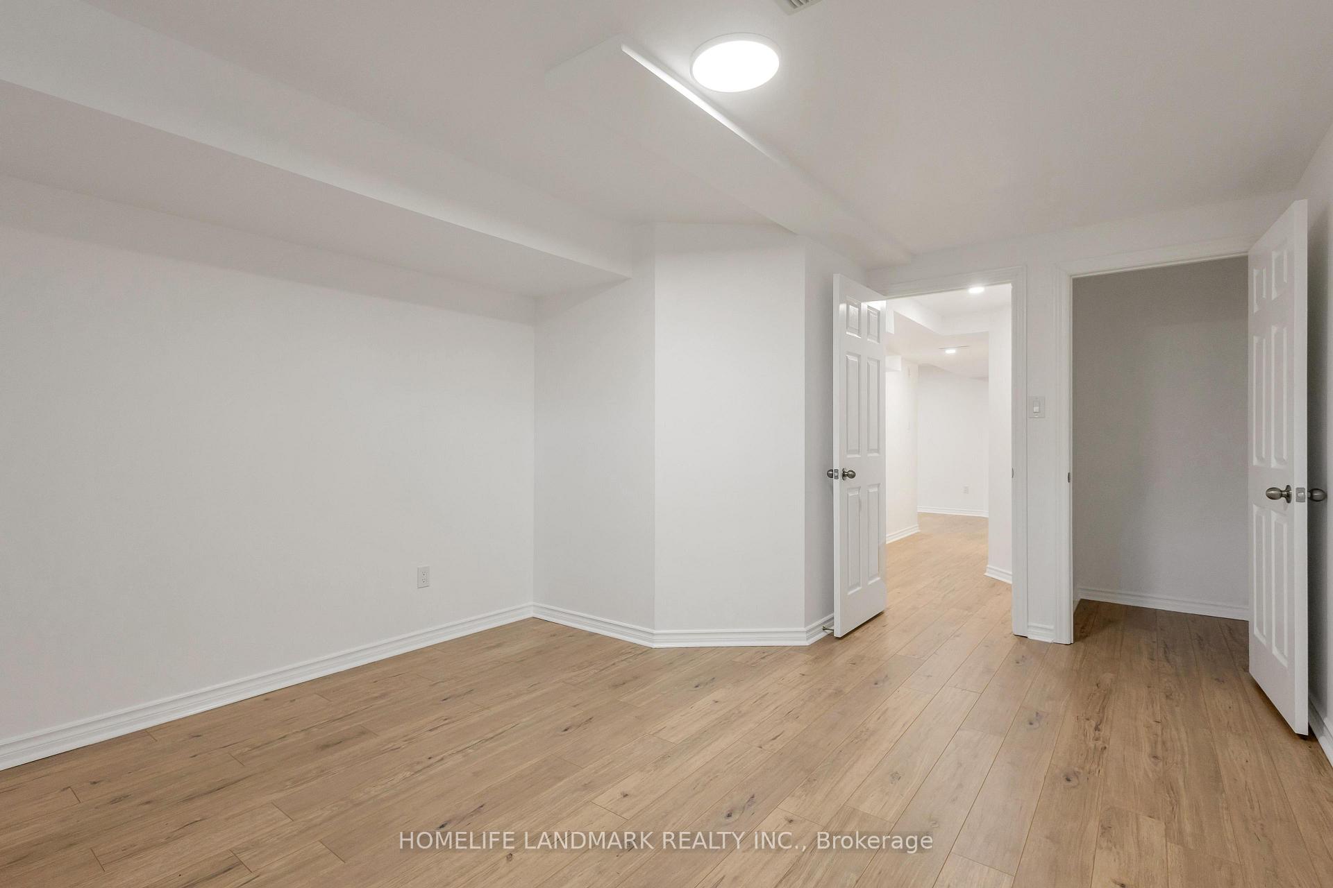 Photo 43 of 261 Waterbend Crescent, Kitchener — HOMEH