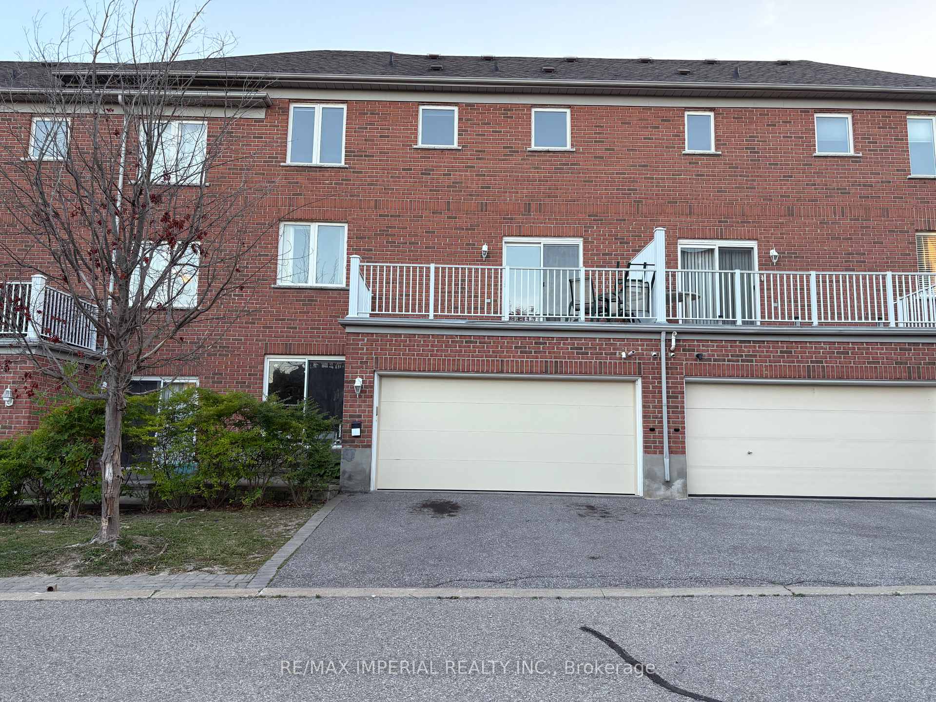 Photo 1 of 90 Leitchcroft Crescent, Markham, Commerce Valley — HOMEH