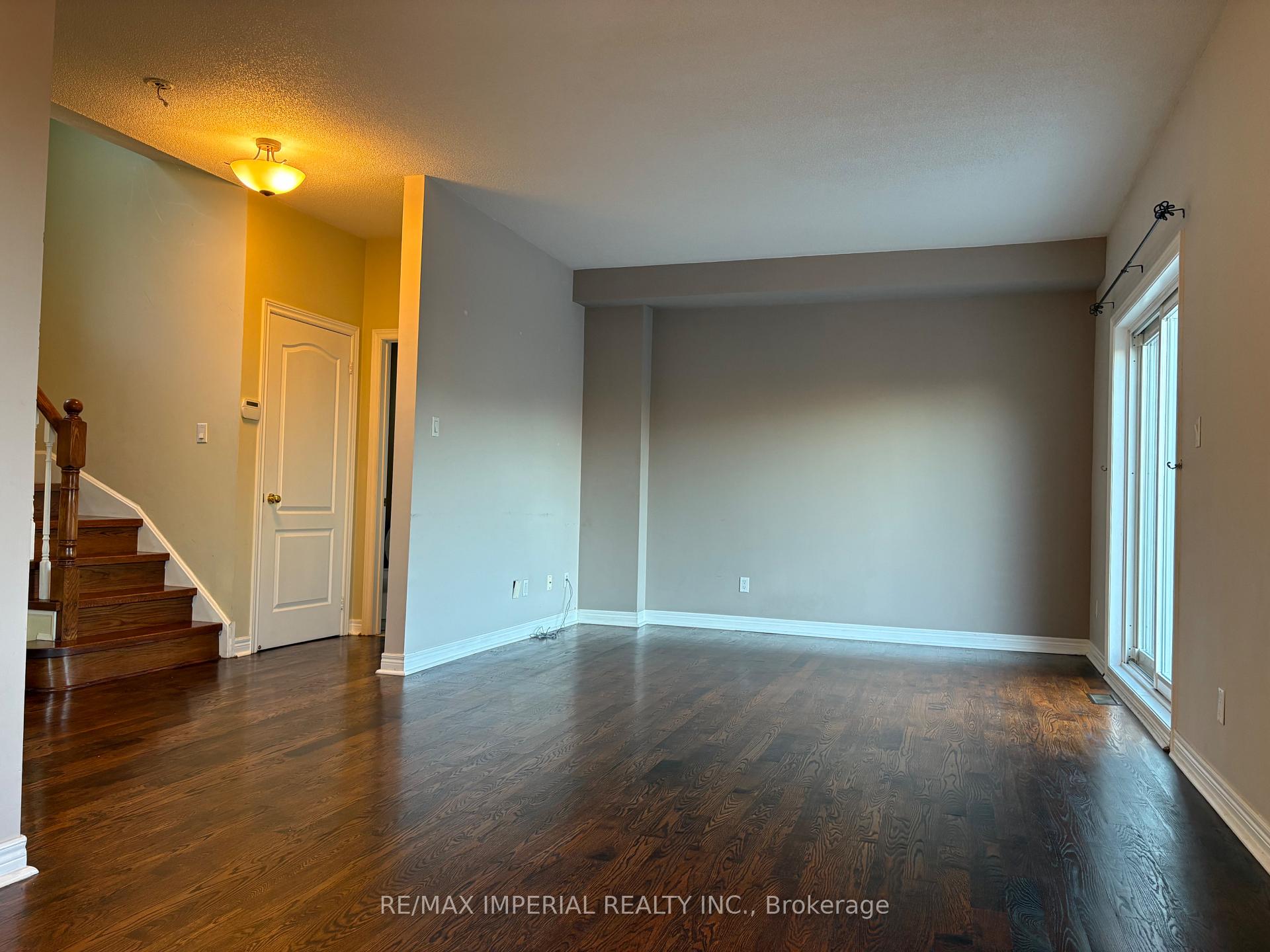 Photo 6 of 90 Leitchcroft Crescent, Markham, Commerce Valley — HOMEH