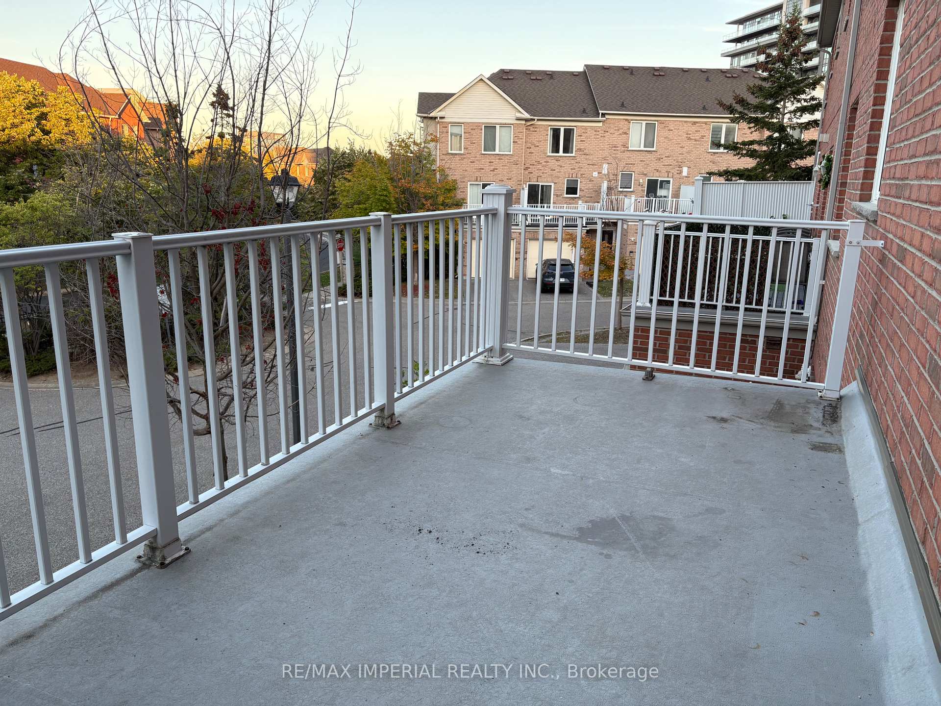 Photo 20 of 90 Leitchcroft Crescent, Markham, Commerce Valley — HOMEH