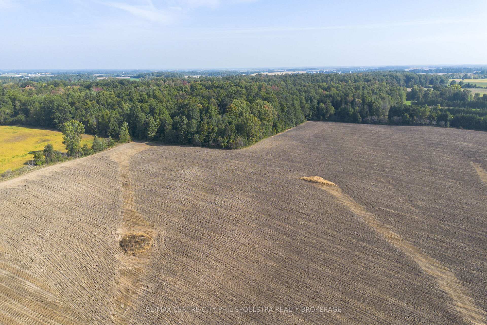 Photo 7 of 24734 Poplar Hill Road, Middlesex Centre, Rural Middlesex Centre — HOMEH