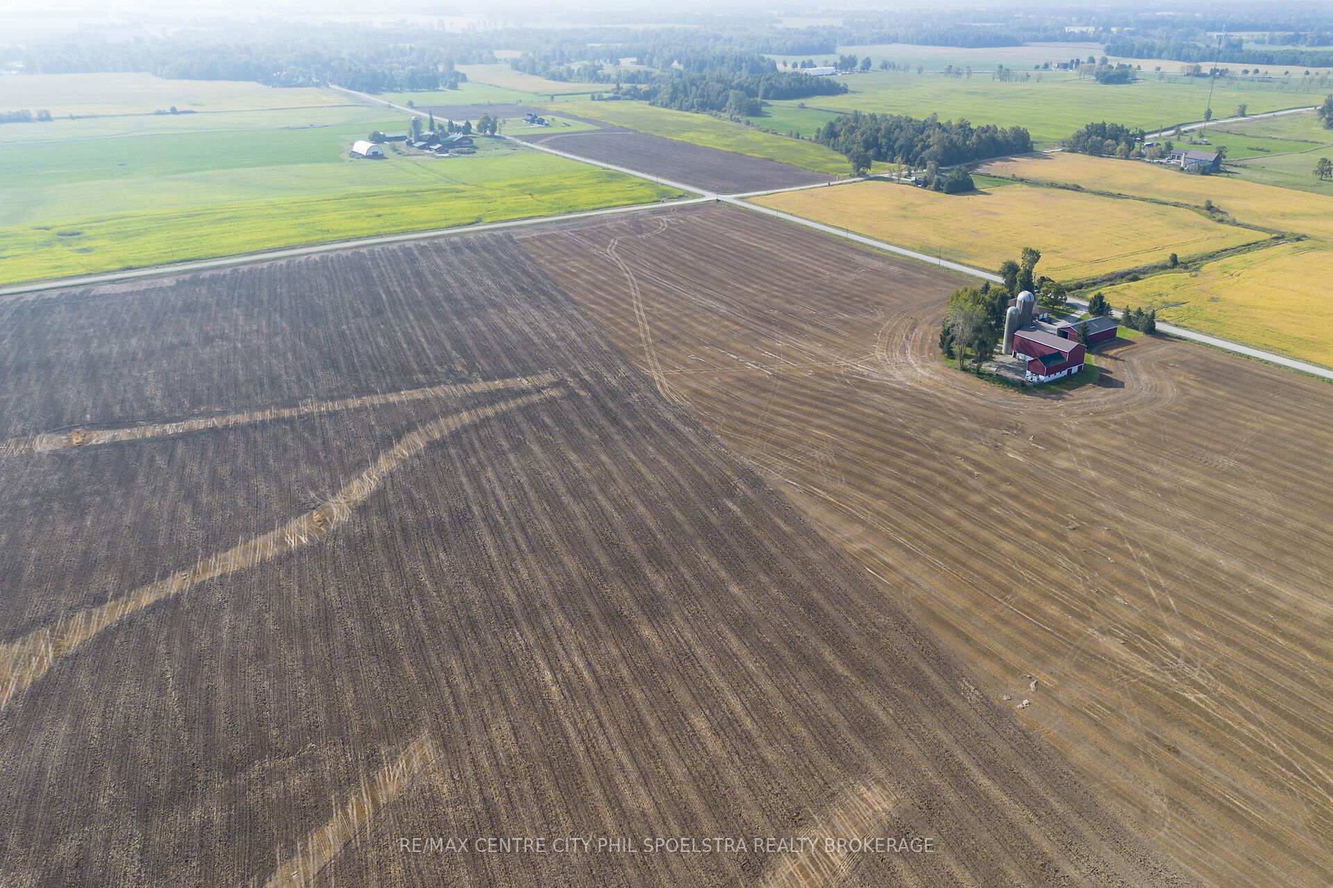 Photo 10 of 24734 Poplar Hill Road, Middlesex Centre, Rural Middlesex Centre — HOMEH