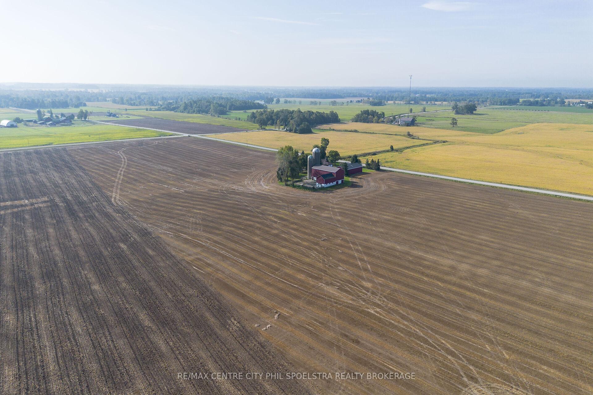 Photo 11 of 24734 Poplar Hill Road, Middlesex Centre, Rural Middlesex Centre — HOMEH