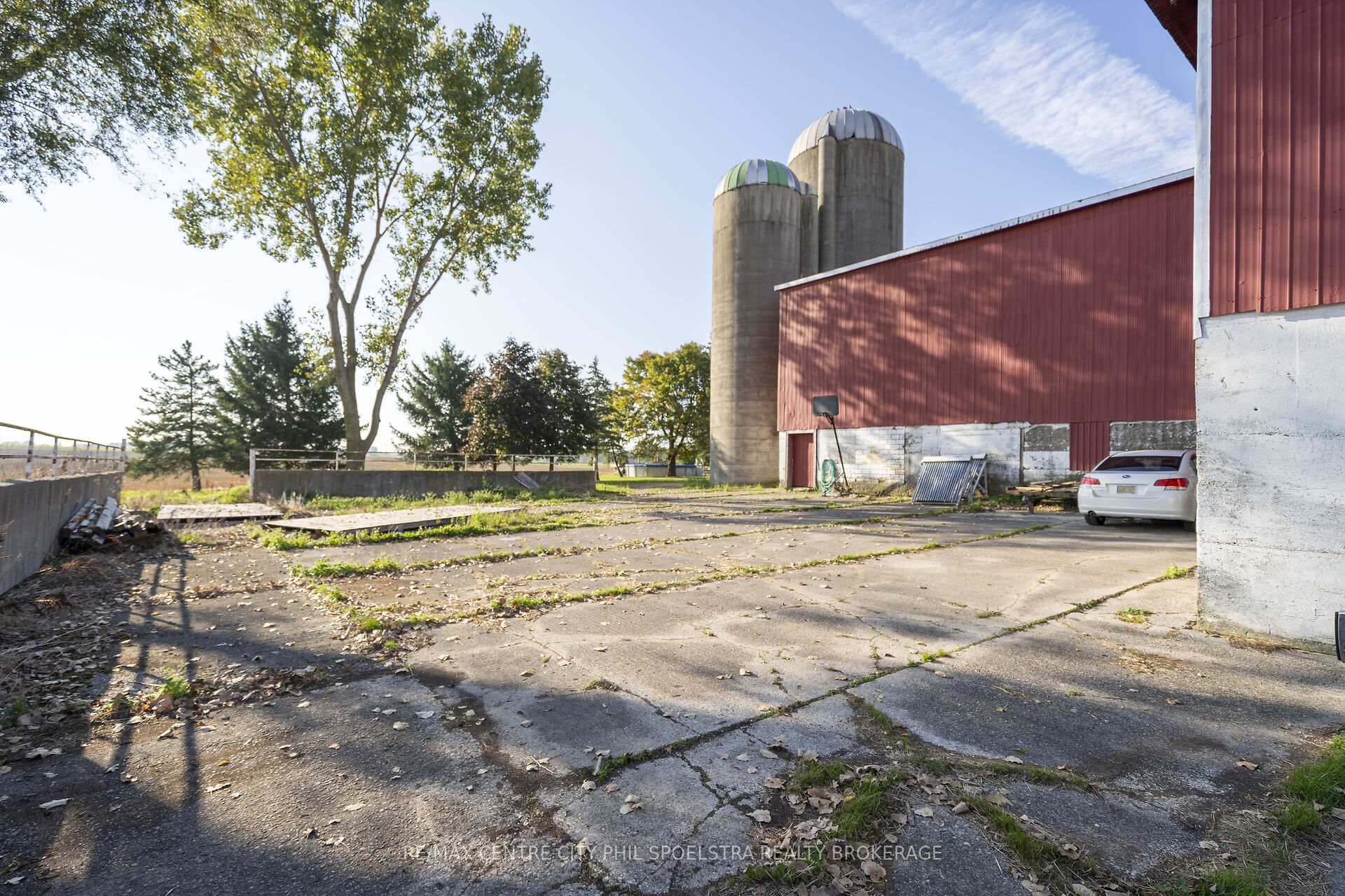Photo 15 of 24734 Poplar Hill Road, Middlesex Centre, Rural Middlesex Centre — HOMEH