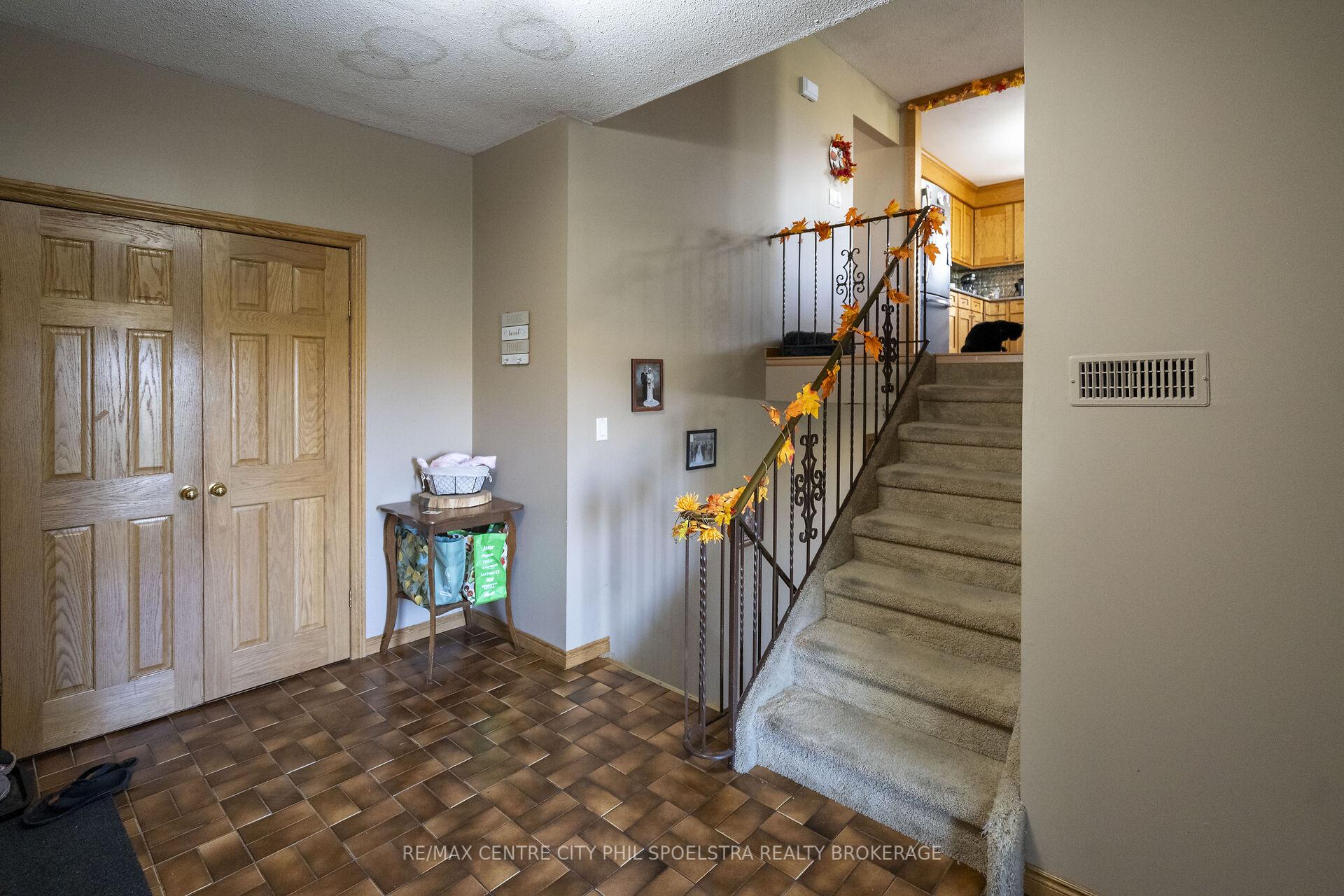 Photo 20 of 24734 Poplar Hill Road, Middlesex Centre, Rural Middlesex Centre — HOMEH