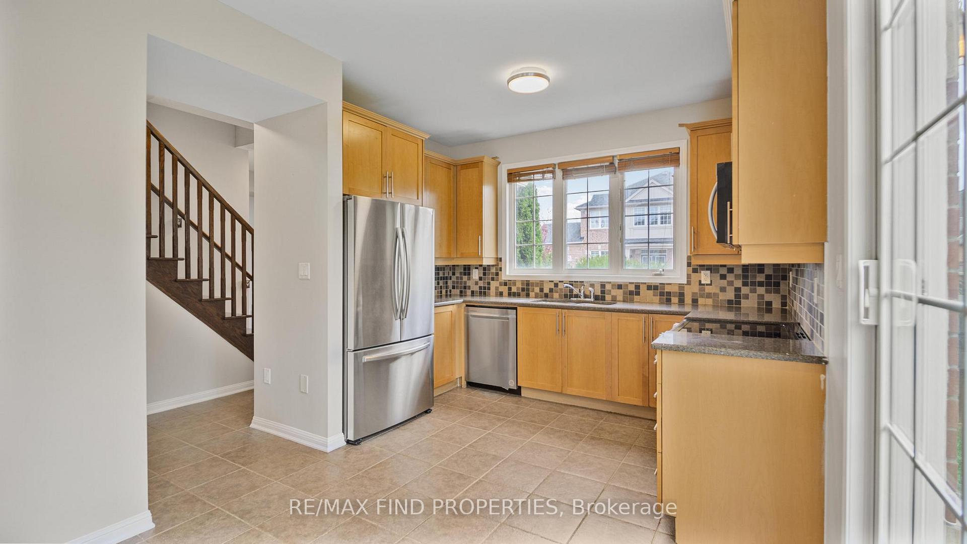 Photo 8 of 381 Ware Crescent, Milton, Harrison — HOMEH