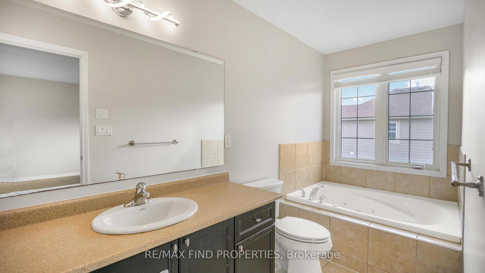 Photo 25 of 381 Ware Crescent, Milton, Harrison — HOMEH