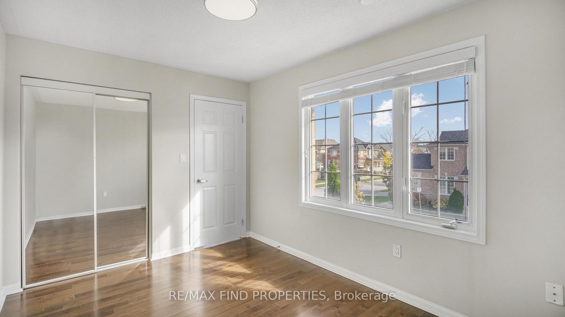 Photo 32 of 381 Ware Crescent, Milton, Harrison — HOMEH
