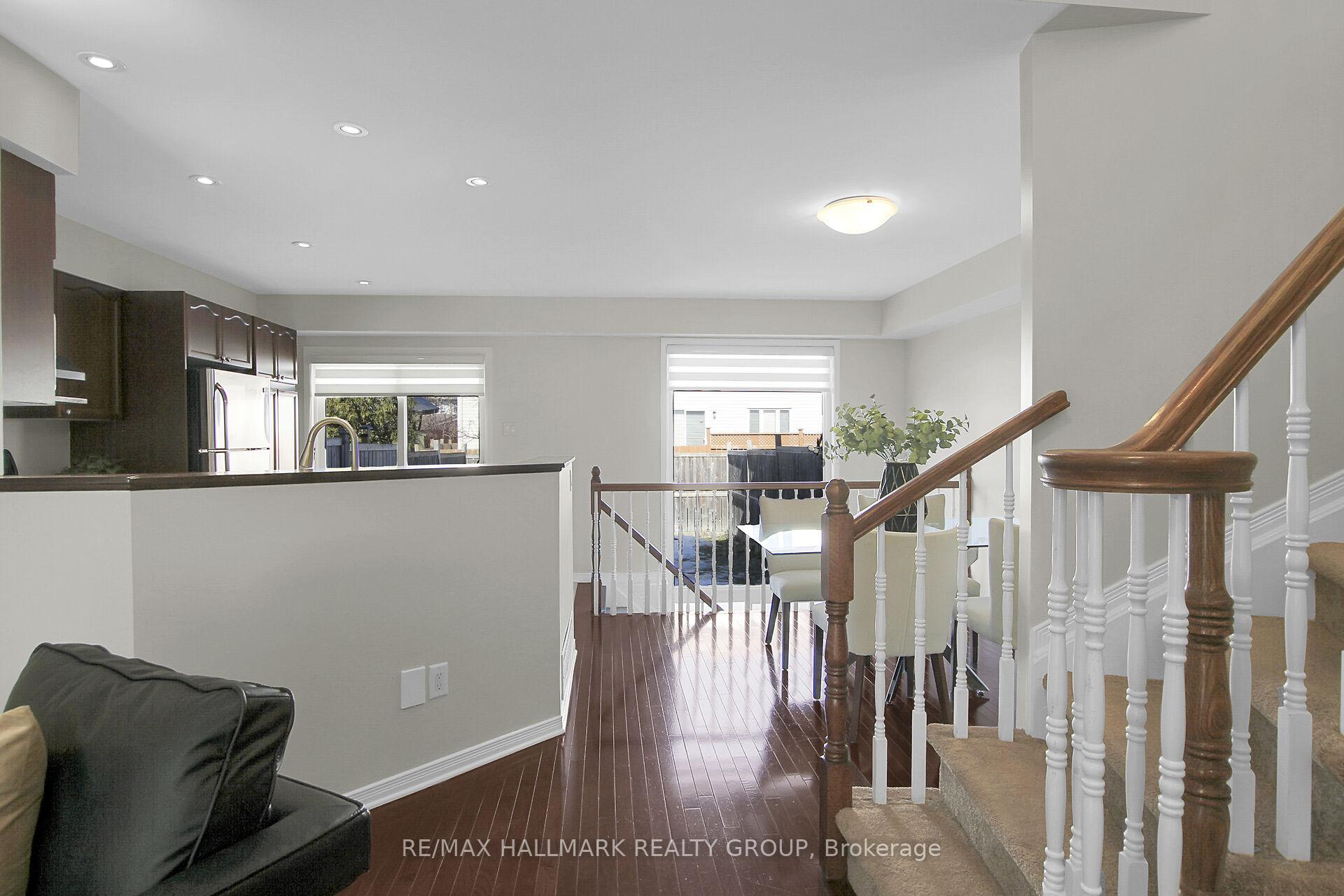 Photo 9 of 553 Aberfoyle Circle N, Ottawa, Kanata - Morgan's Grant/South March — HOMEH