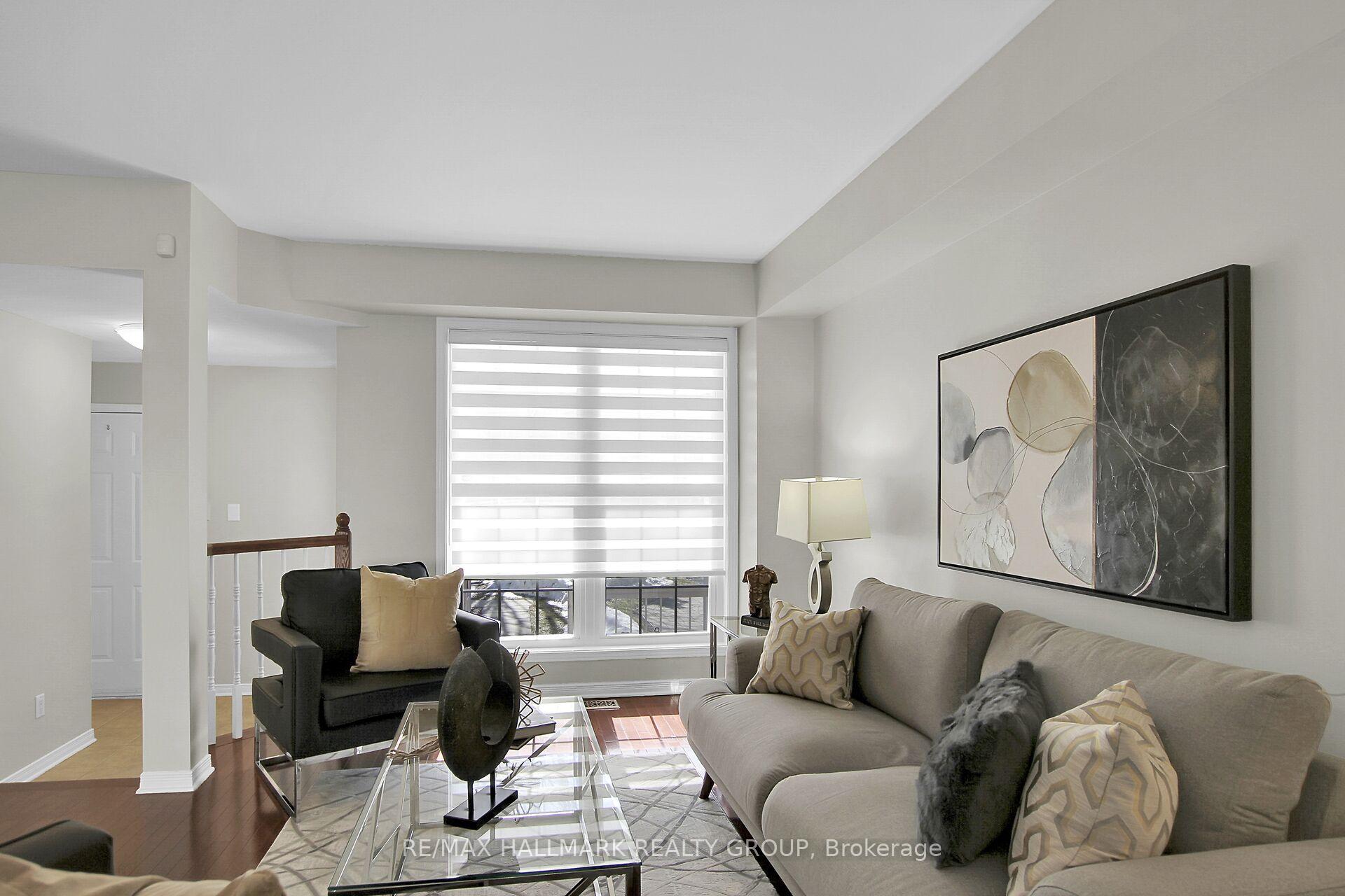 Photo 13 of 553 Aberfoyle Circle N, Ottawa, Kanata - Morgan's Grant/South March — HOMEH