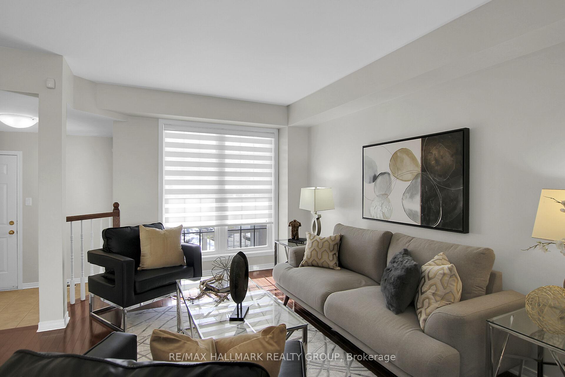 Photo 15 of 553 Aberfoyle Circle N, Ottawa, Kanata - Morgan's Grant/South March — HOMEH