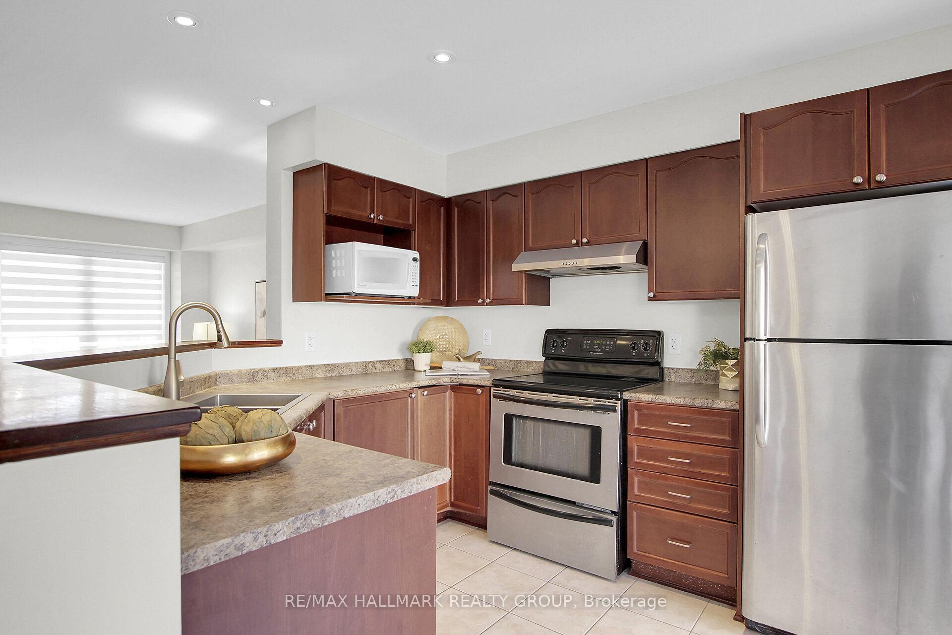 Photo 25 of 553 Aberfoyle Circle N, Ottawa, Kanata - Morgan's Grant/South March — HOMEH