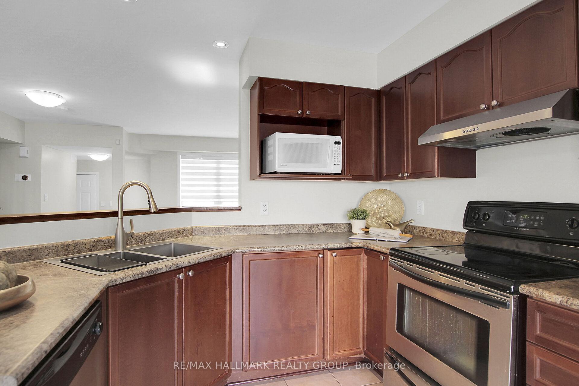 Photo 26 of 553 Aberfoyle Circle N, Ottawa, Kanata - Morgan's Grant/South March — HOMEH