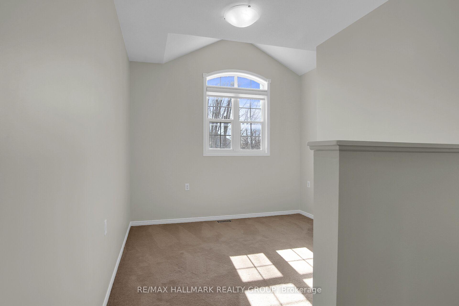 Photo 33 of 553 Aberfoyle Circle N, Ottawa, Kanata - Morgan's Grant/South March — HOMEH