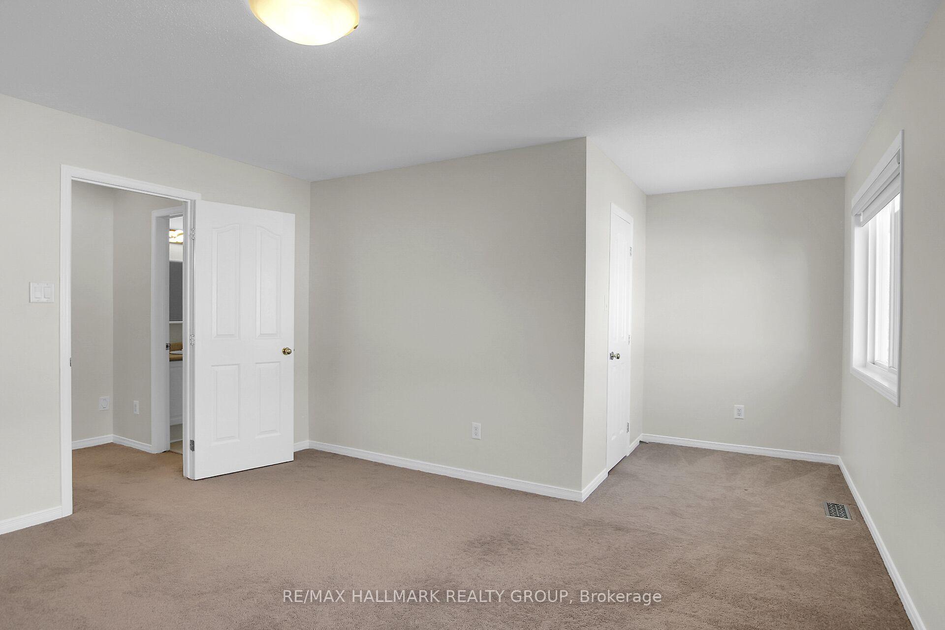 Photo 34 of 553 Aberfoyle Circle N, Ottawa, Kanata - Morgan's Grant/South March — HOMEH