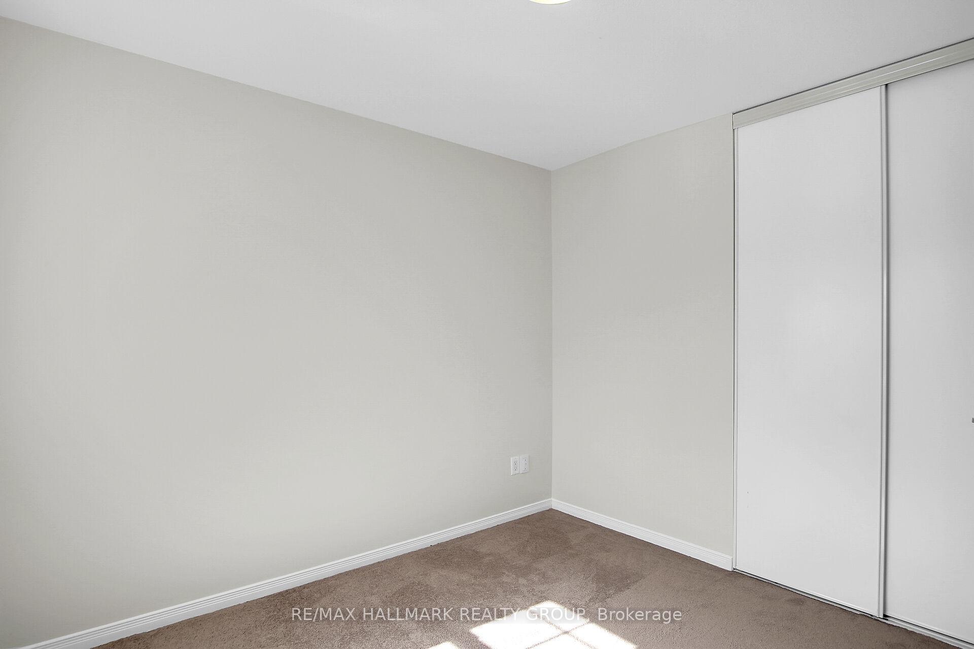 Photo 39 of 553 Aberfoyle Circle N, Ottawa, Kanata - Morgan's Grant/South March — HOMEH