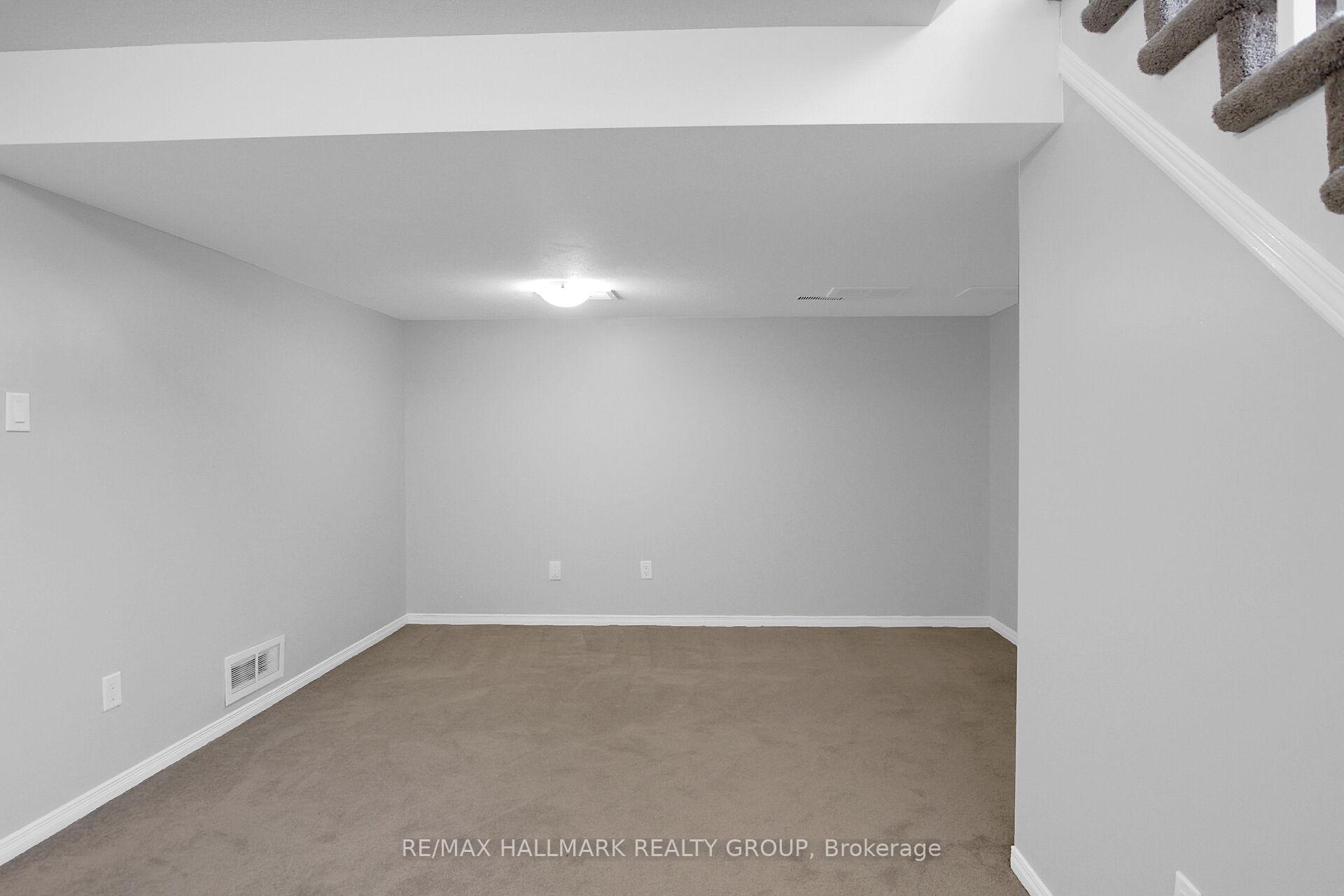 Photo 41 of 553 Aberfoyle Circle N, Ottawa, Kanata - Morgan's Grant/South March — HOMEH