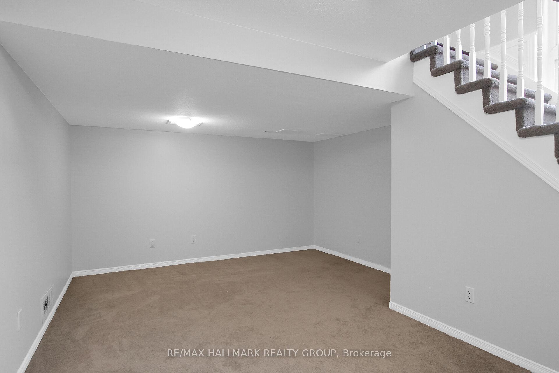 Photo 42 of 553 Aberfoyle Circle N, Ottawa, Kanata - Morgan's Grant/South March — HOMEH