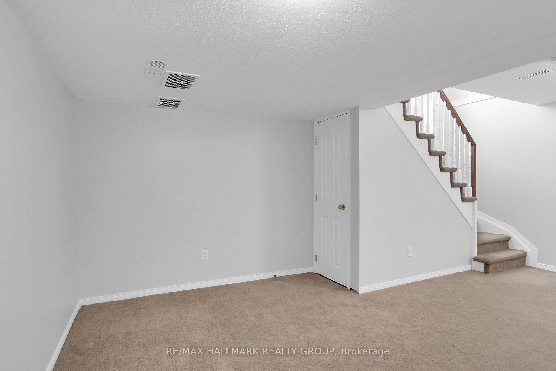 Photo 43 of 553 Aberfoyle Circle N, Ottawa, Kanata - Morgan's Grant/South March — HOMEH