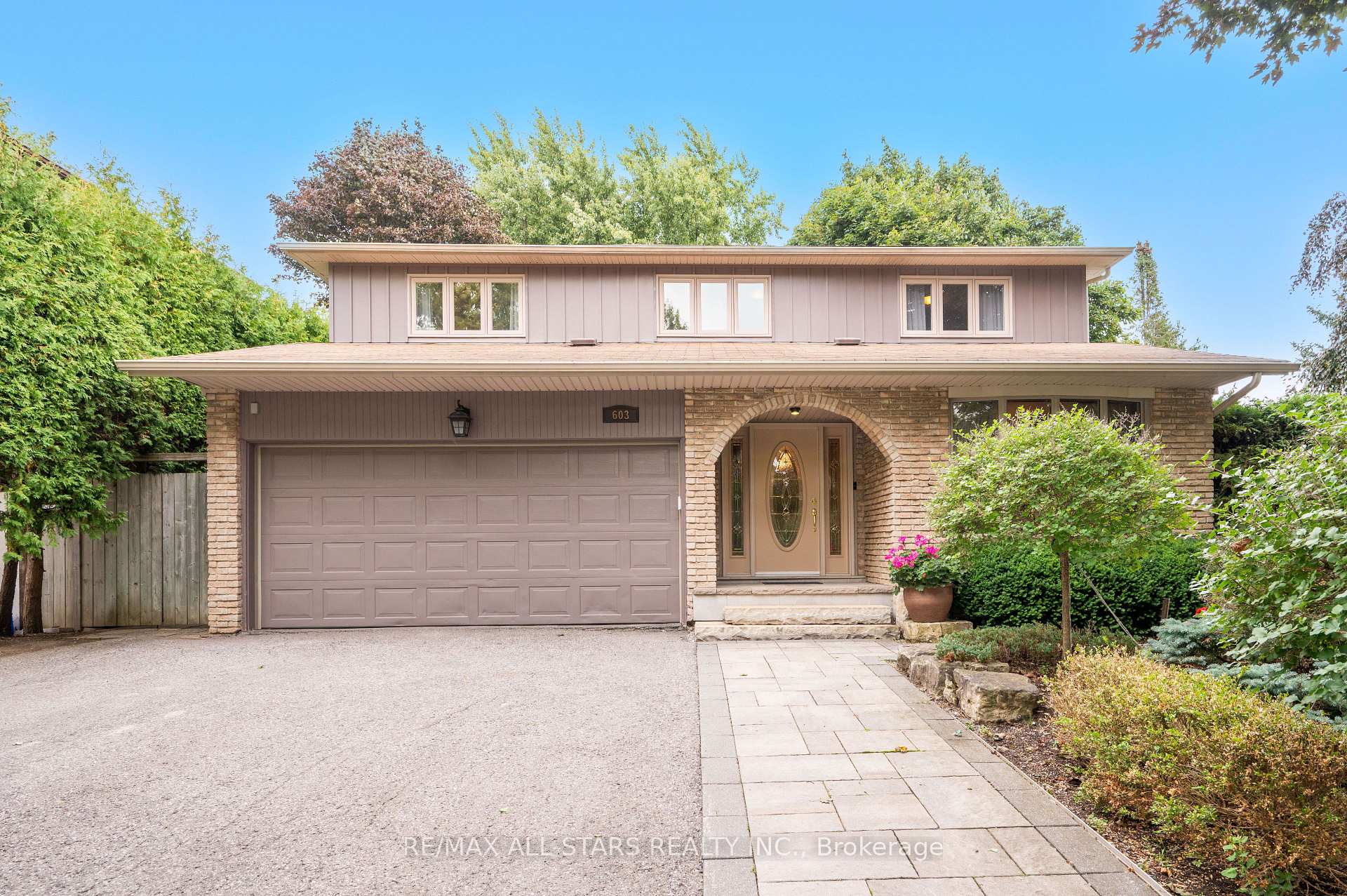 Photo 1 of 603 Village Parkway, Markham, Unionville — HOMEH